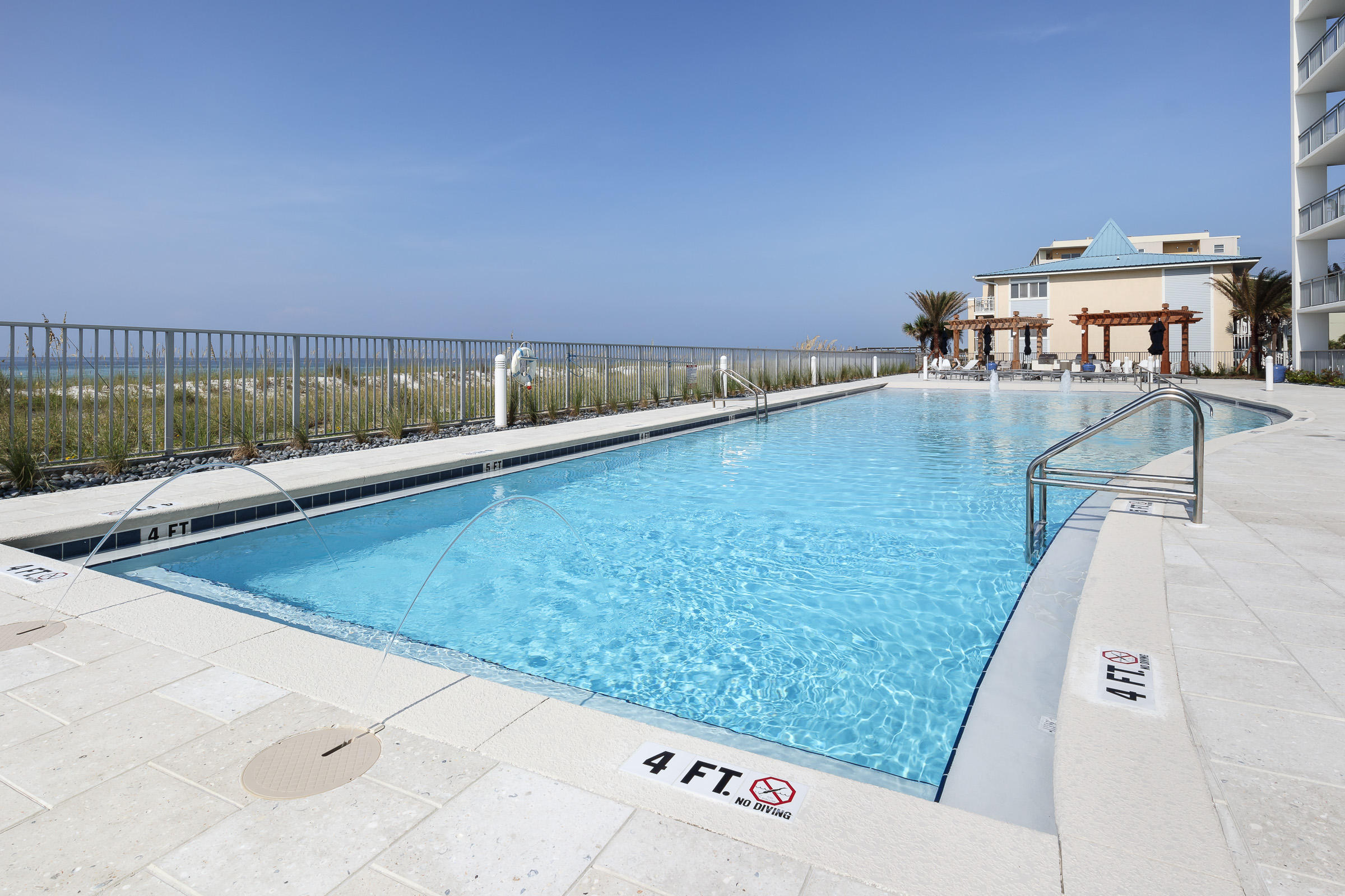 BLU CONDOMINIUM - Residential