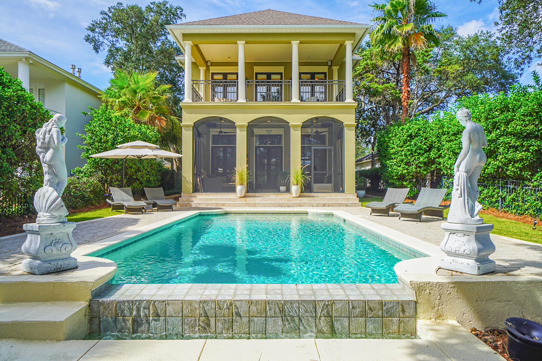 MULTIPLE OFFERS RECEIVED! HIGHEST AND BEST DUE THURSDAY, JANUARY 20TH @12PM.. Joe's Bayou in Destin. This stunning bayou home has panoramic water views with Bay and Gulf access. Includes a boat lift and deep water boat slip. An extremely private drive leads to the detached garage and 1000 foot carriage house. The main home is located directly behind, separated by a courtyard and covered walkway. Designed by Savoie architects to impress: twelve foot cypress ceilings in the kitchen and dining room, crown molding and ten inch baseboards through out the entire home. Charming mahogany exterior French doors throughout, with eight foot solid wood interior doors. Come see the custom closet. Master bath includes travertine floors, claw foot bath-tub and doorless walk in shower.