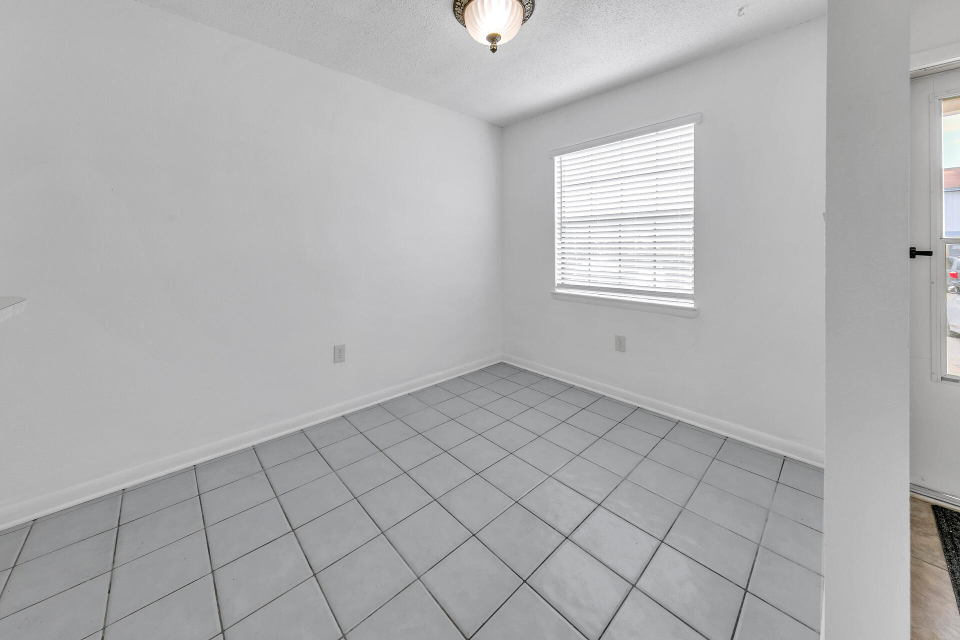 SANDALWOOD MANOR 1ST ADD - Residential