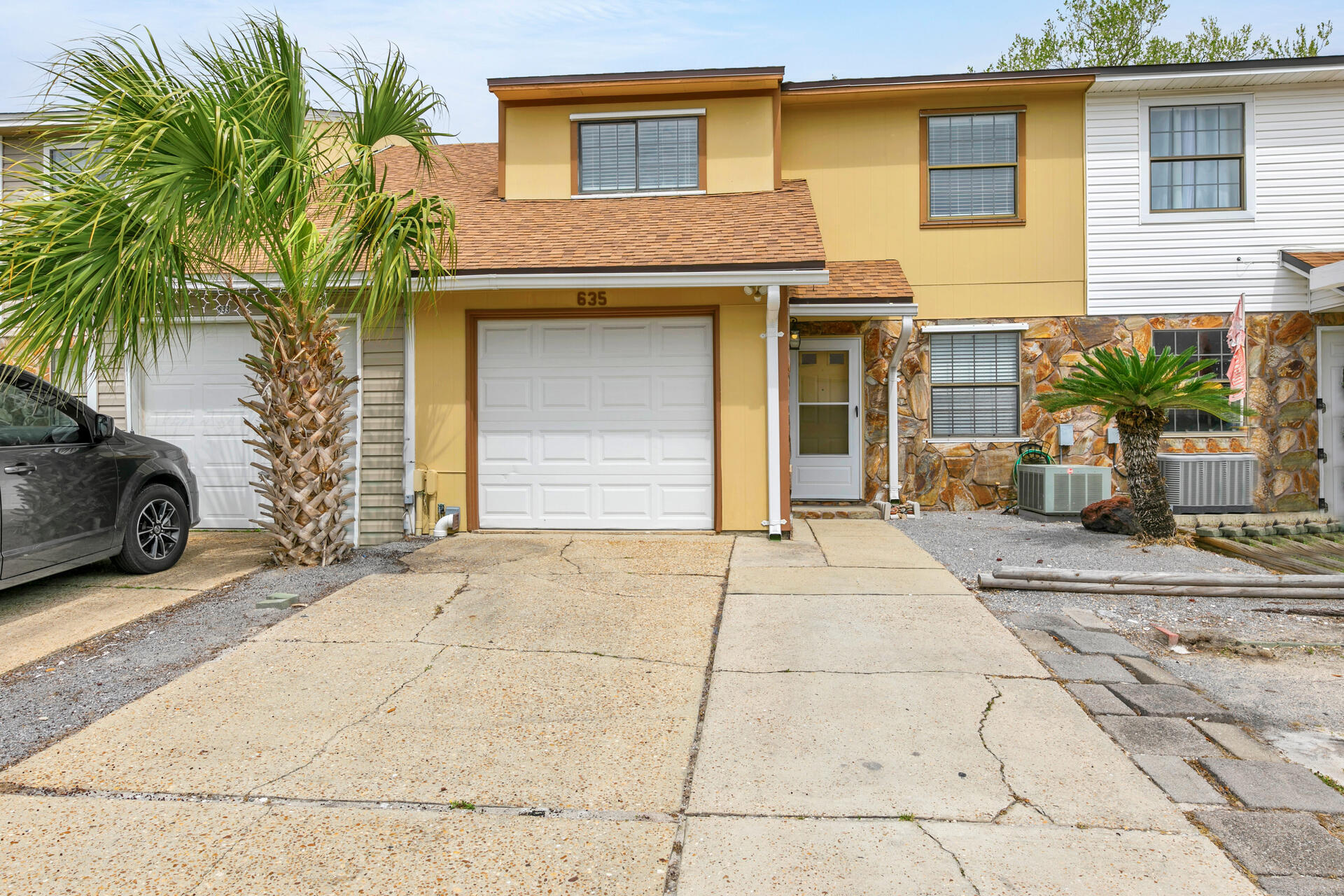 SANDALWOOD MANOR 1ST ADD - Residential