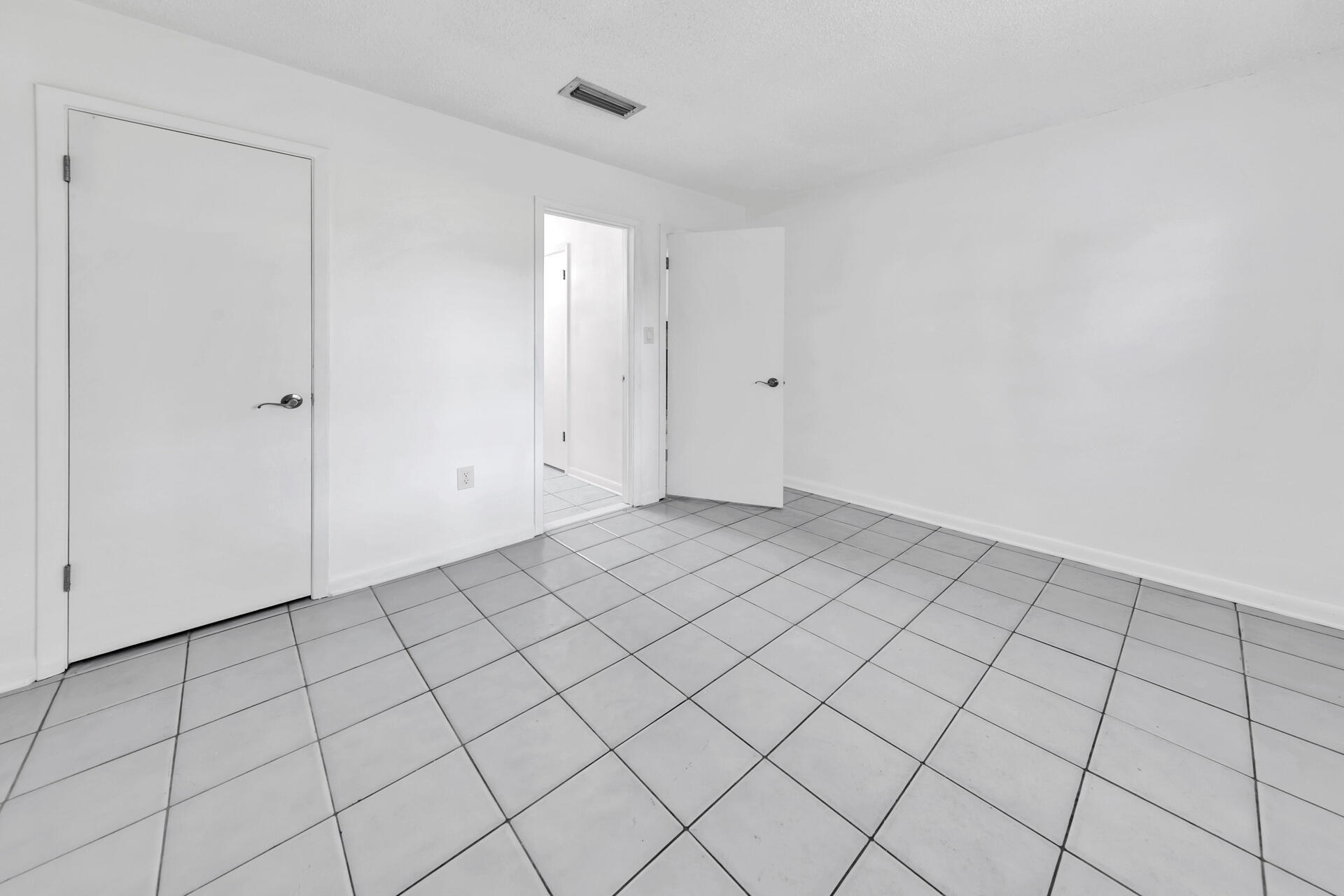 SANDALWOOD MANOR 1ST ADD - Residential