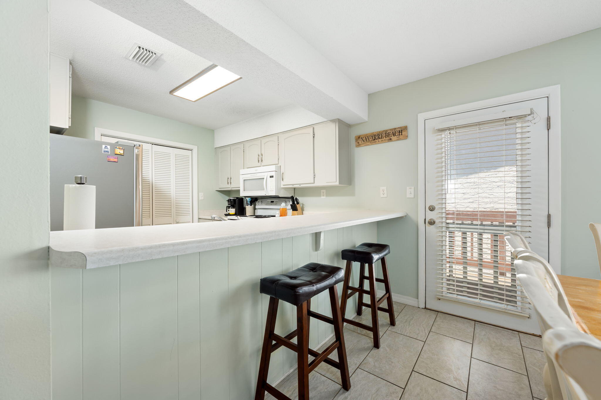 BEACHVIEW CONDOMINIUM - Residential