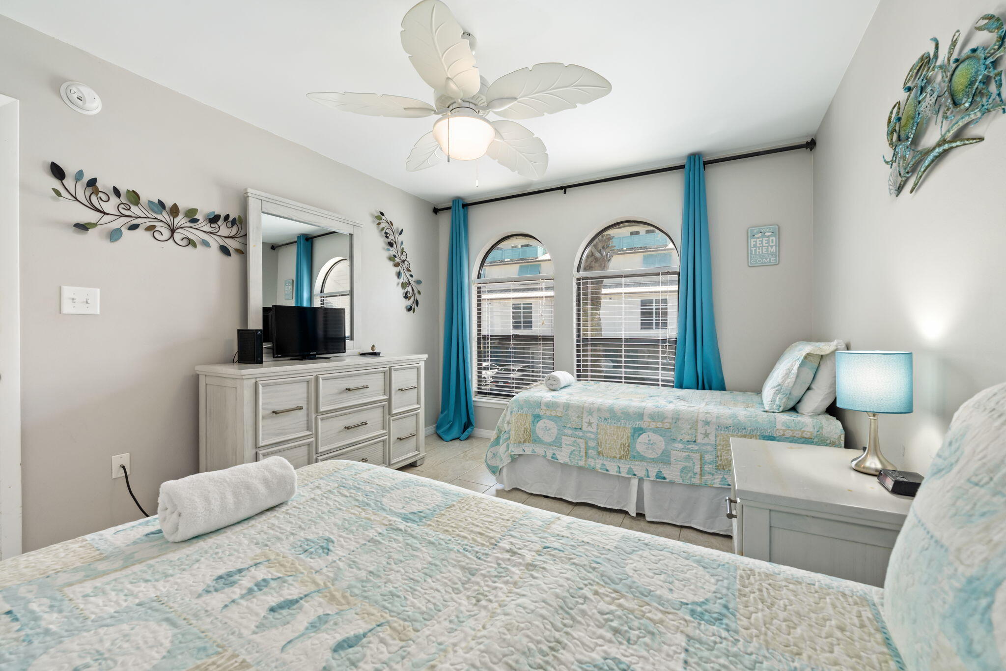 BEACHVIEW CONDOMINIUM - Residential