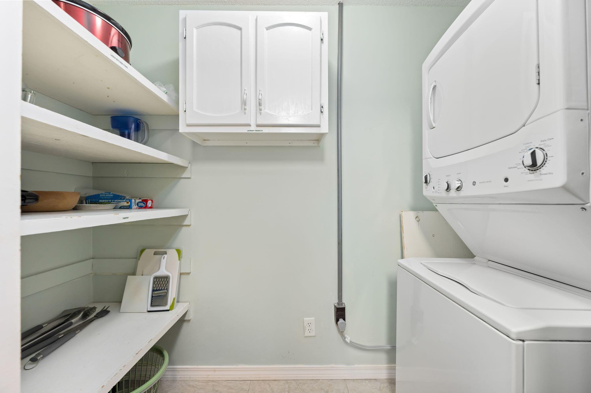 BEACHVIEW CONDOMINIUM - Residential