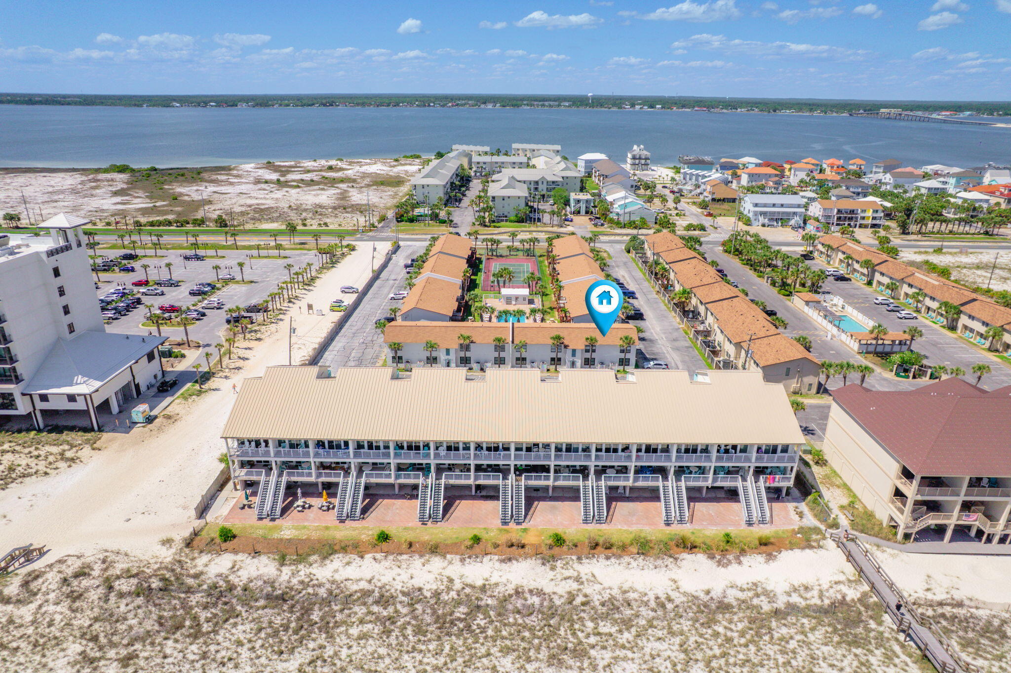 BEACHVIEW CONDOMINIUM - Residential