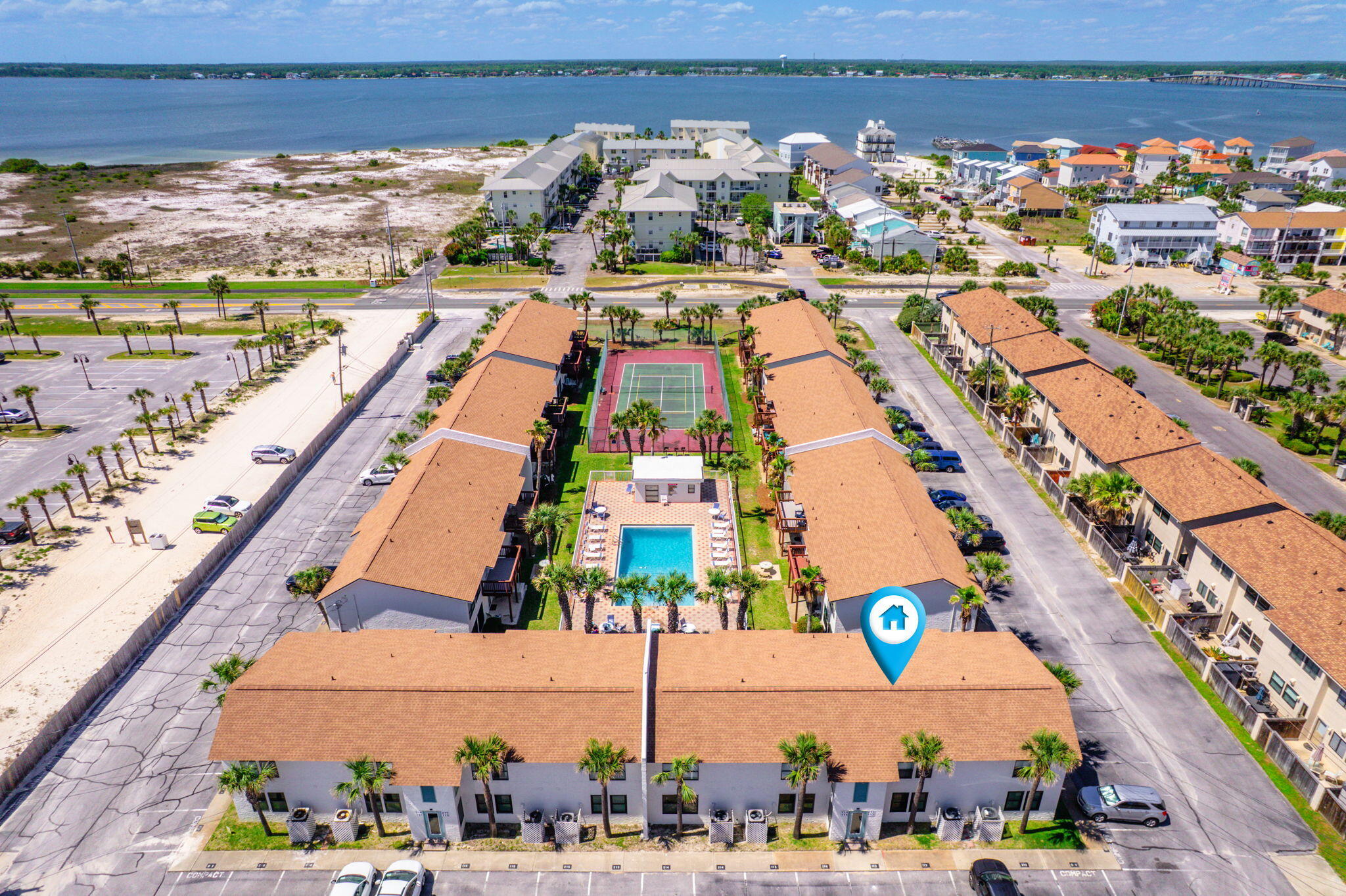 BEACHVIEW CONDOMINIUM - Residential