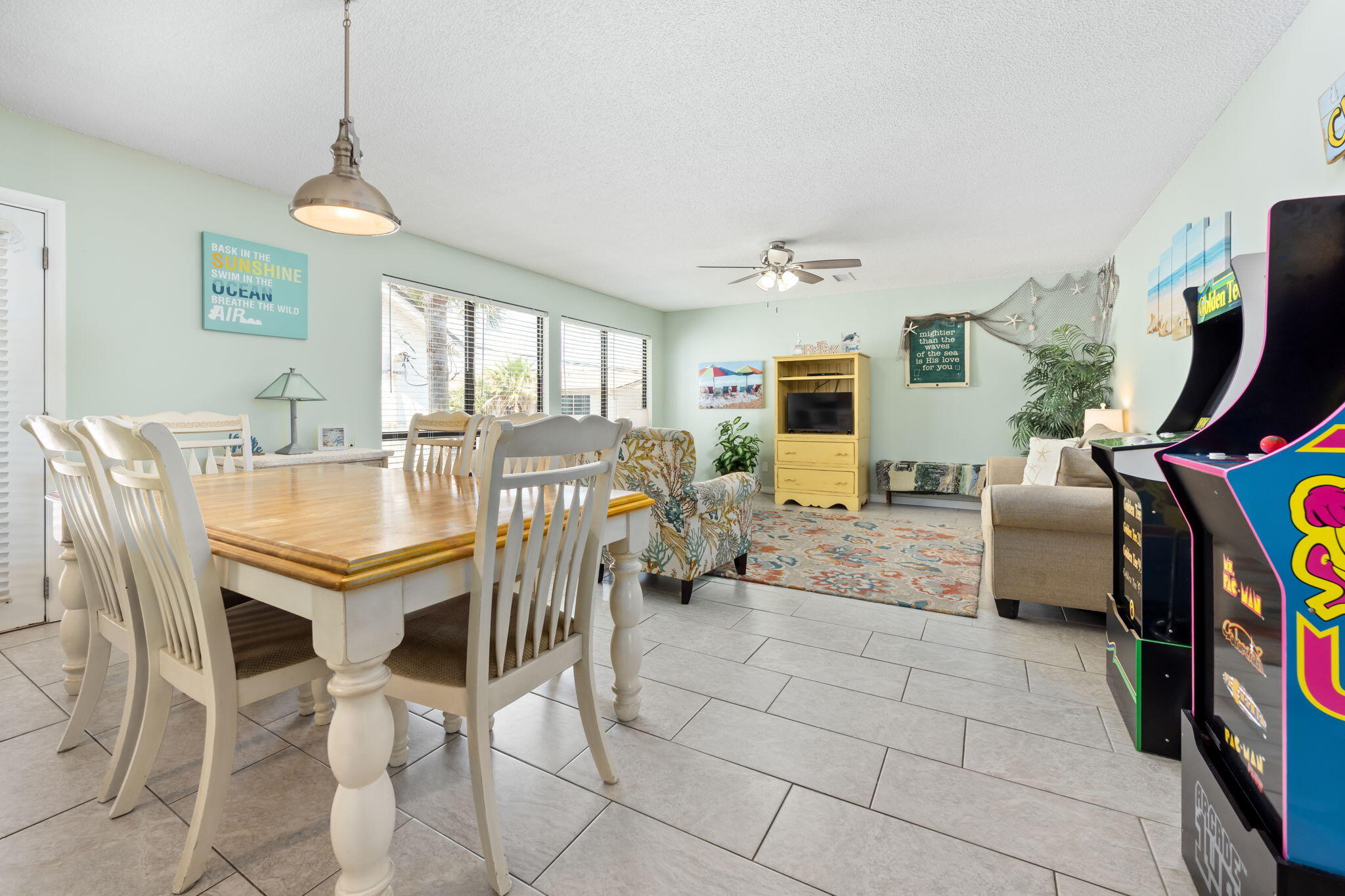 BEACHVIEW CONDOMINIUM - Residential