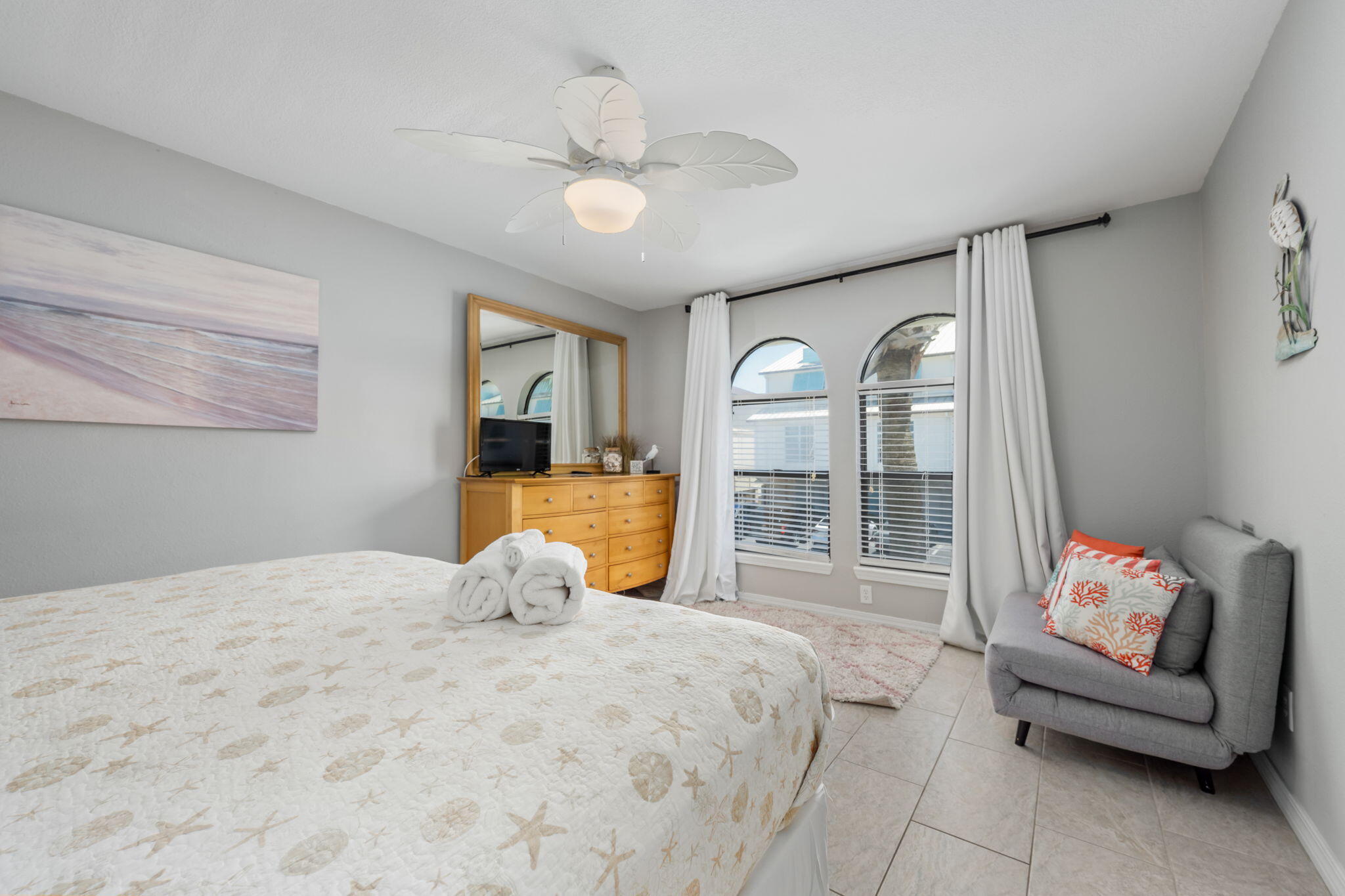 BEACHVIEW CONDOMINIUM - Residential