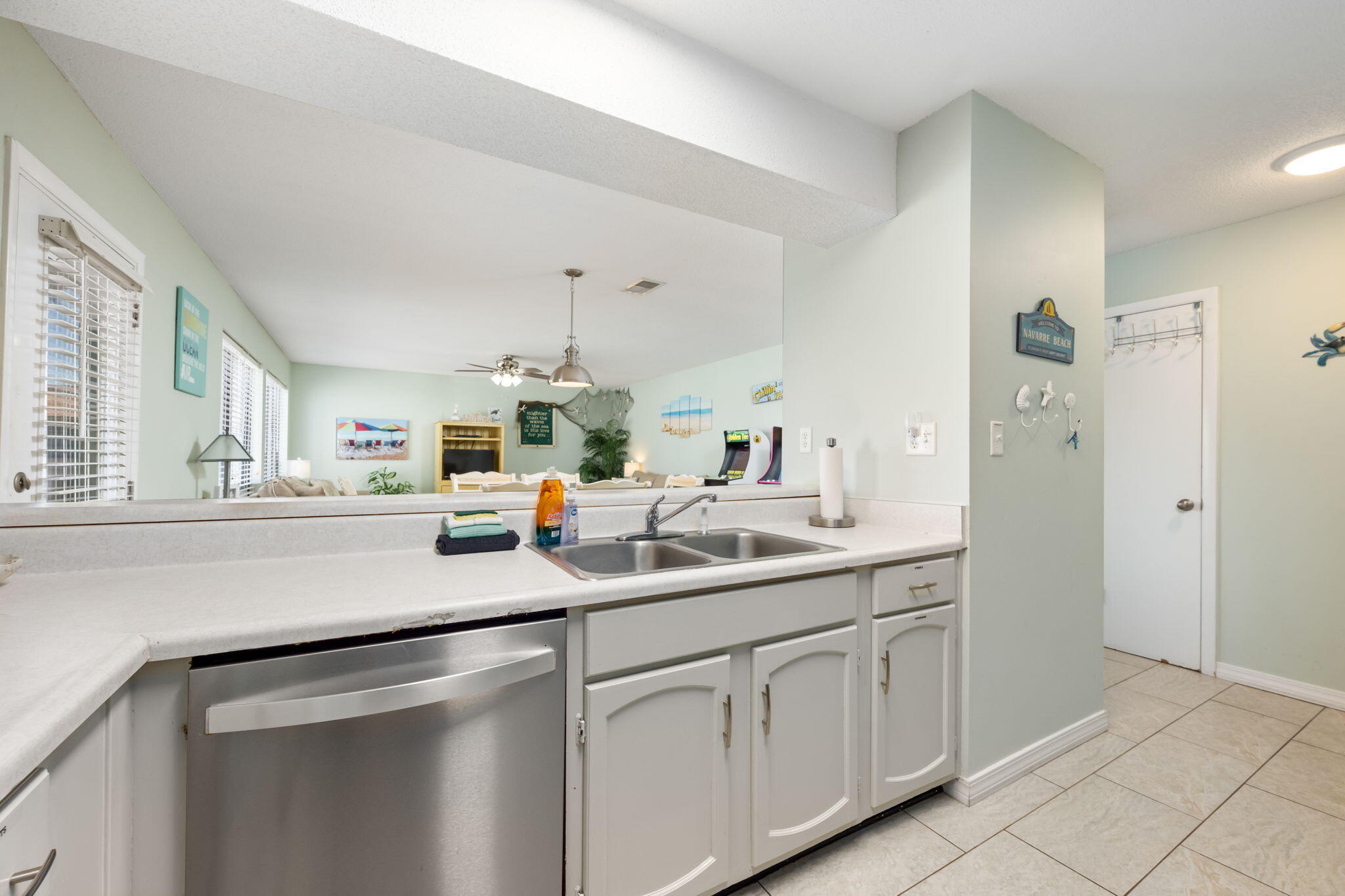 BEACHVIEW CONDOMINIUM - Residential
