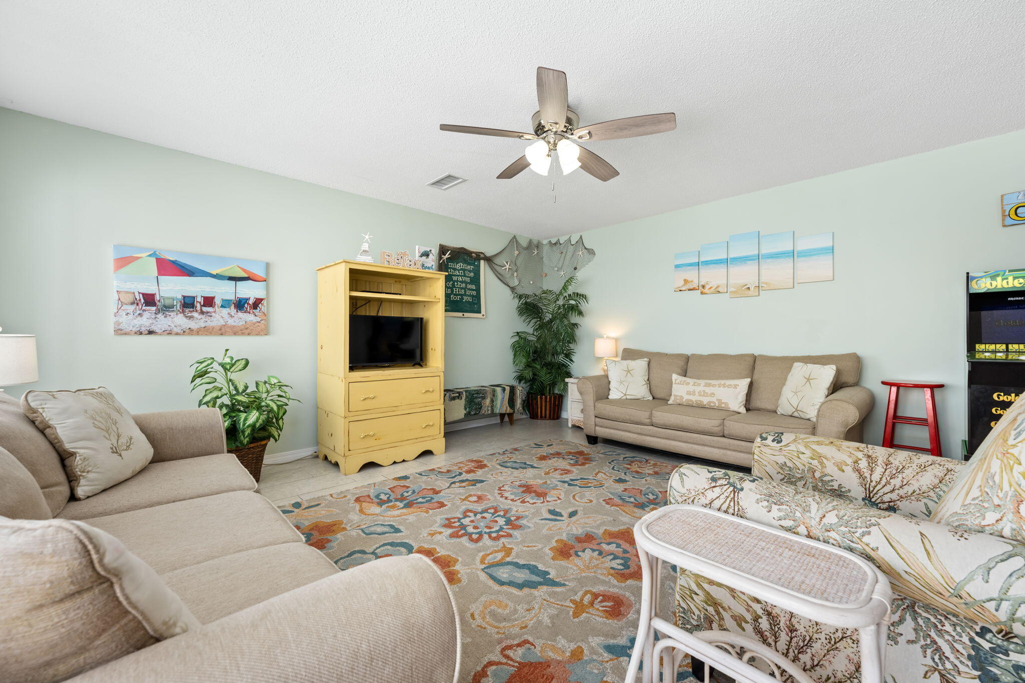 BEACHVIEW CONDOMINIUM - Residential