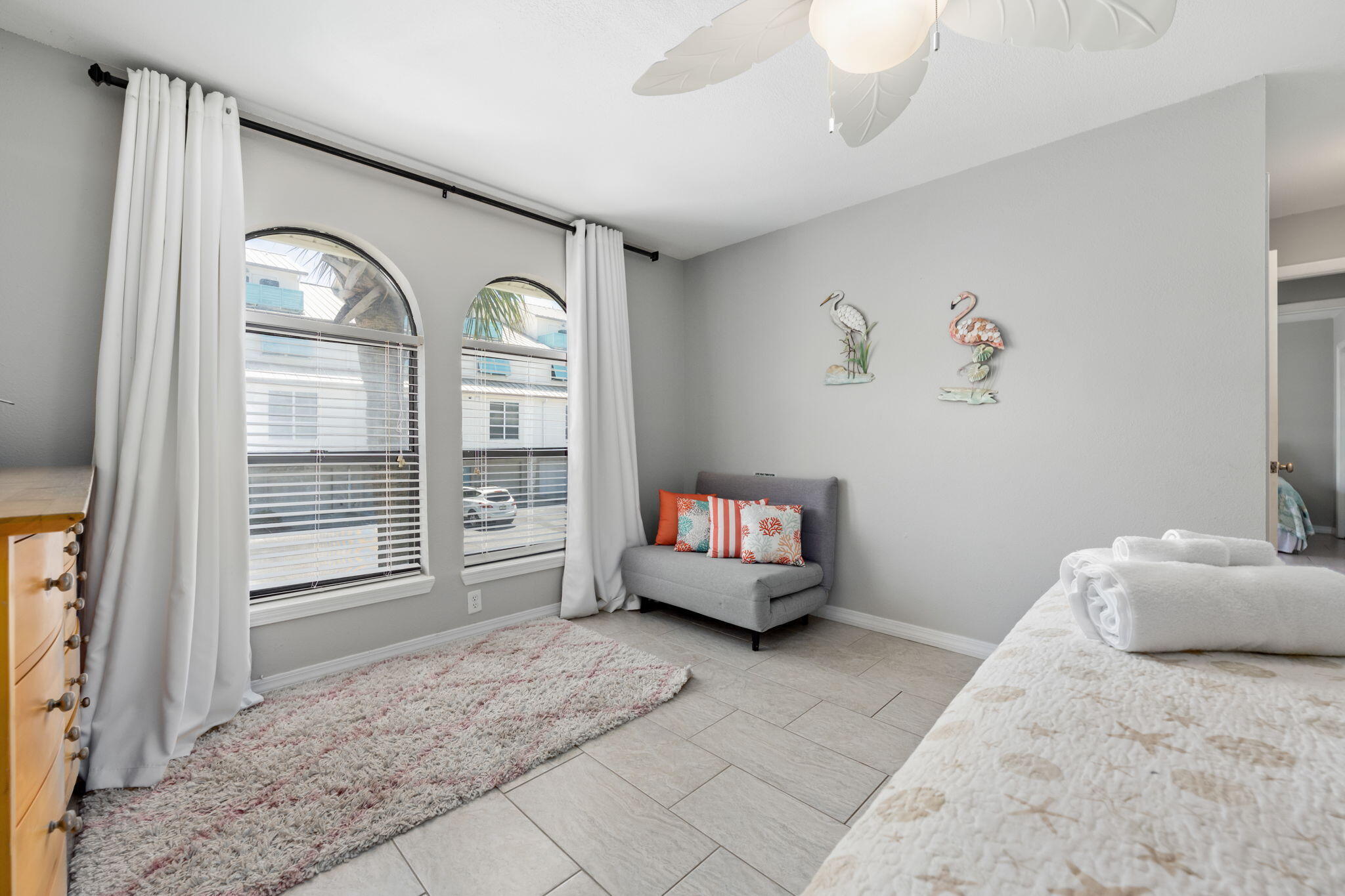 BEACHVIEW CONDOMINIUM - Residential