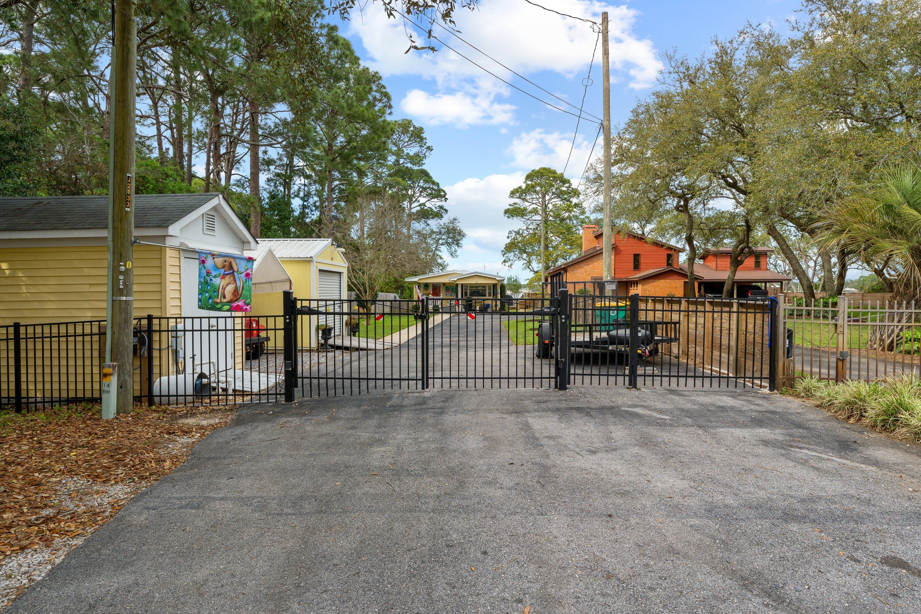 MH S RNG 23 & 24 (222000.20) - Residential