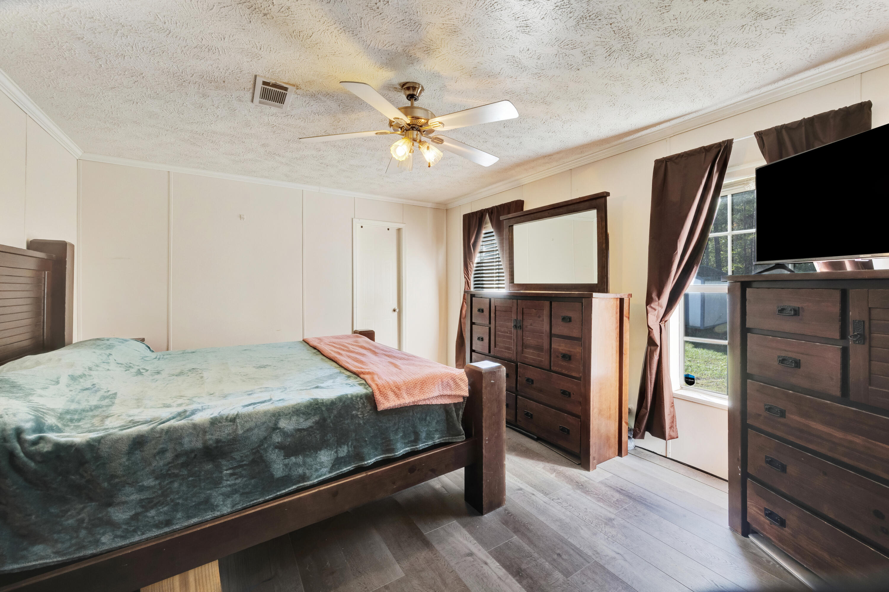 OAKWOOD HILLS - Residential