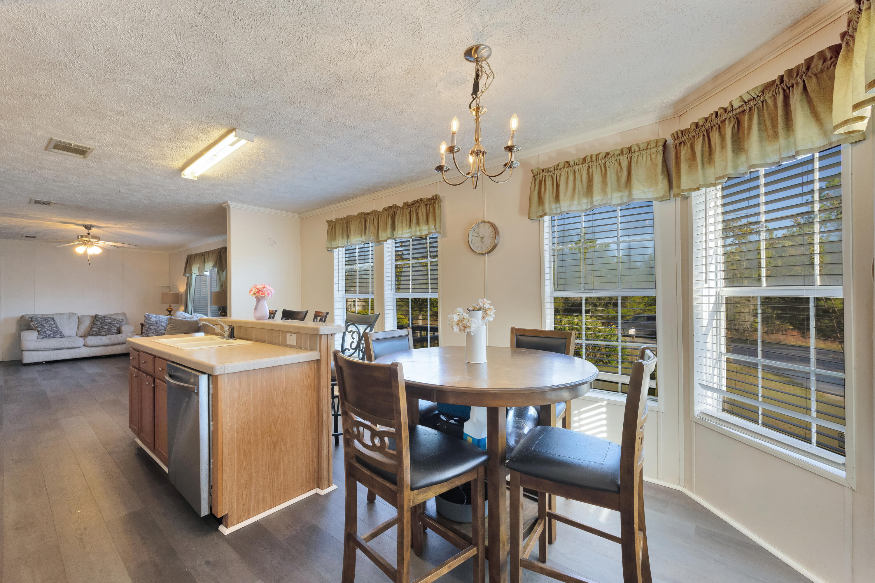 OAKWOOD HILLS - Residential