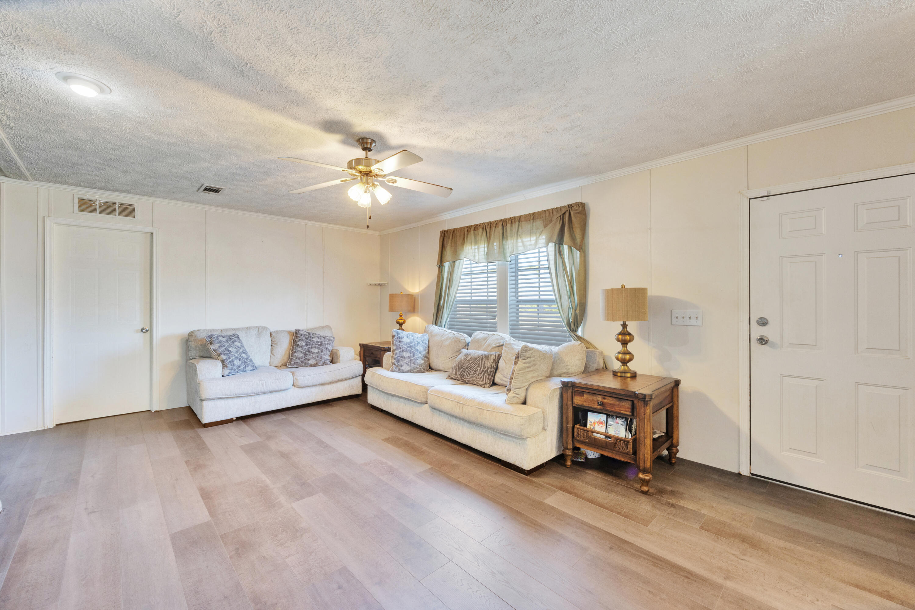 OAKWOOD HILLS - Residential