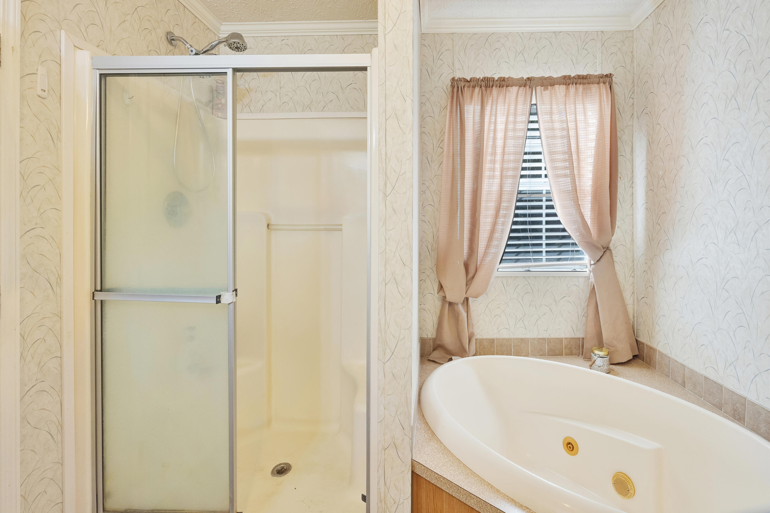 OAKWOOD HILLS - Residential