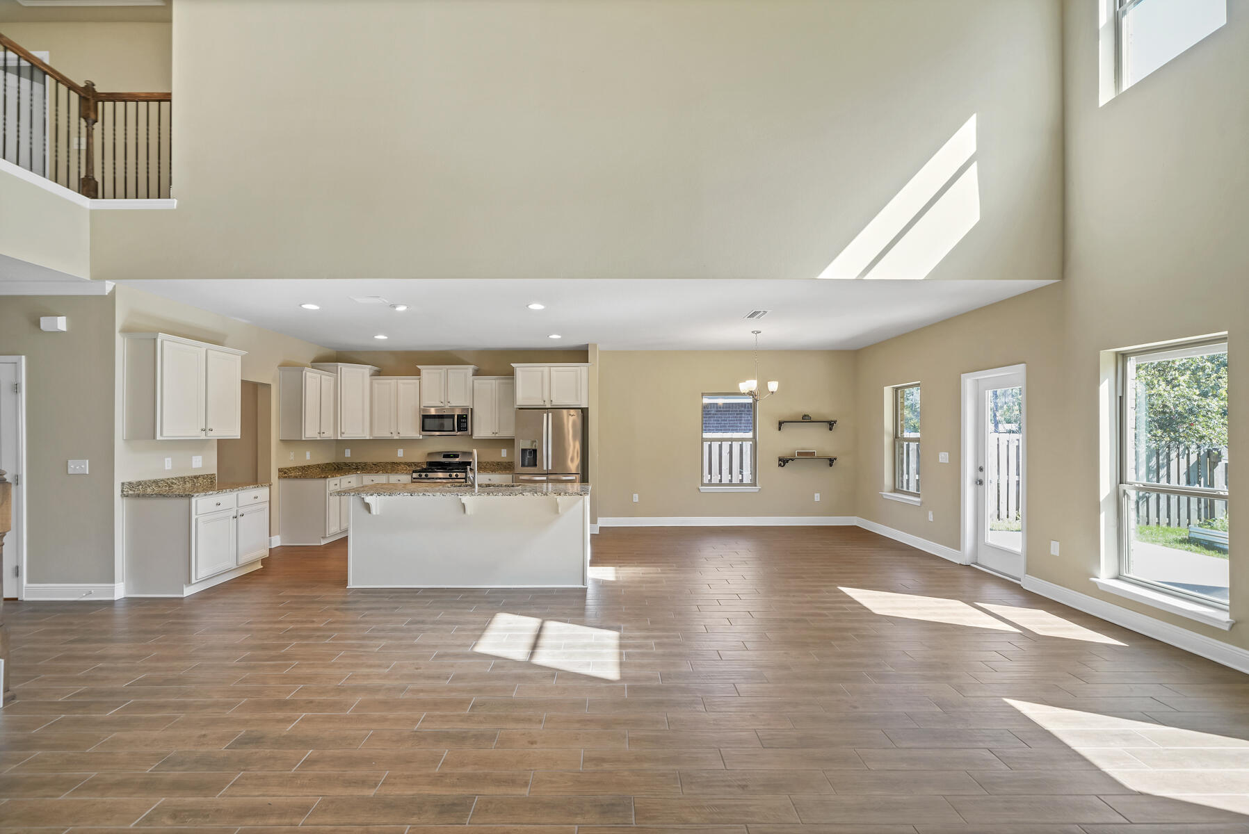 HAMMOCK BAY - WHISPERS - Residential