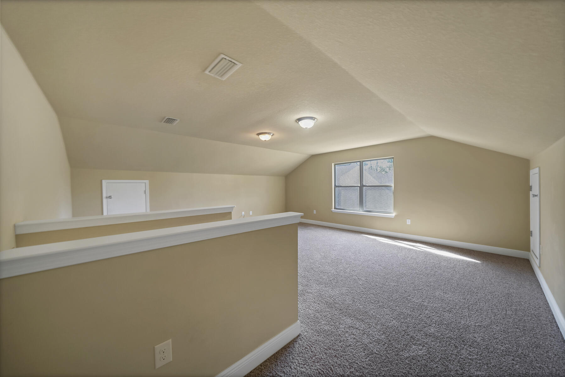 HAMMOCK BAY - WHISPERS - Residential