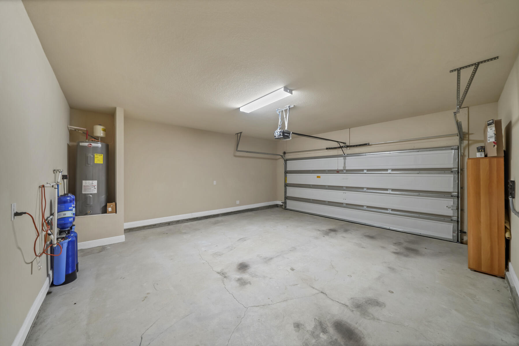 HAMMOCK BAY - WHISPERS - Residential