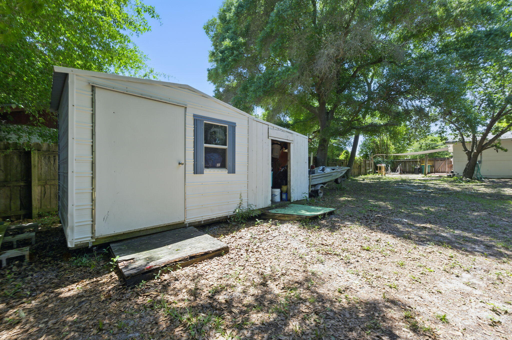 EASTWOOD - Residential