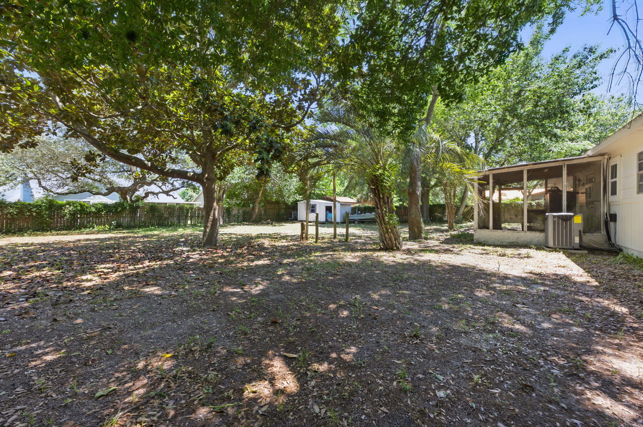 EASTWOOD - Residential
