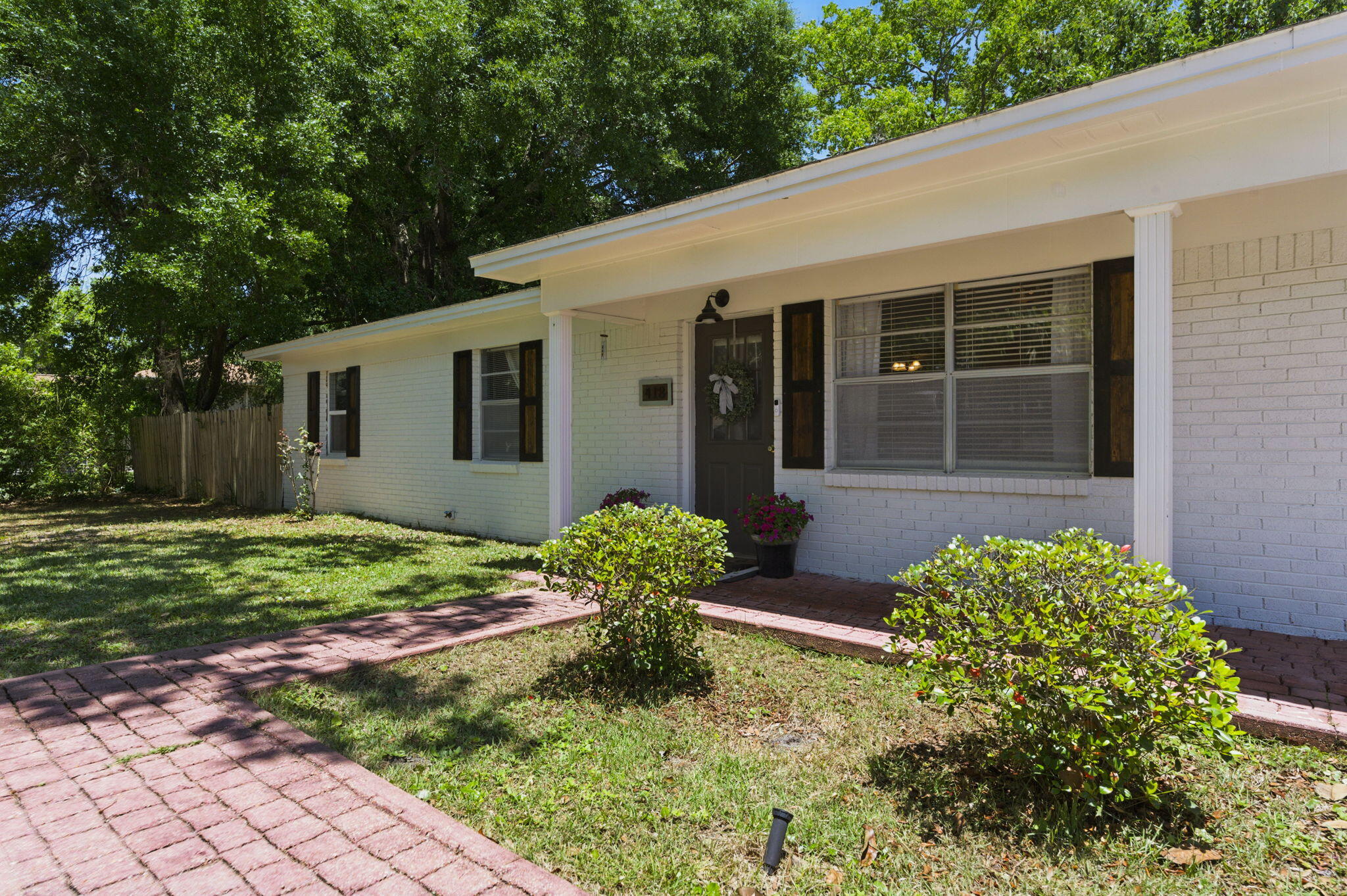 EASTWOOD - Residential