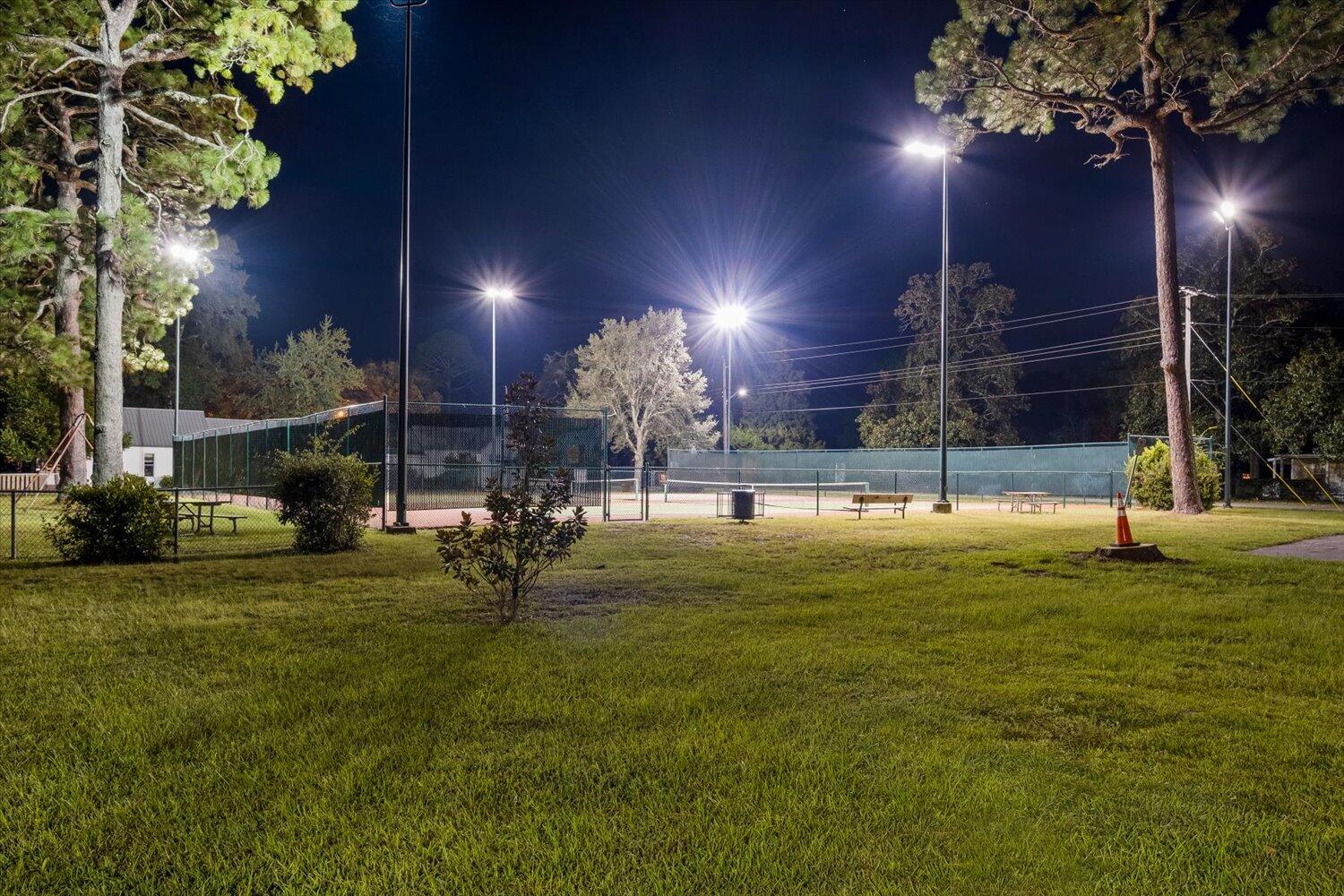 TOWN OF DEFUNIAK SPRINGS - Residential