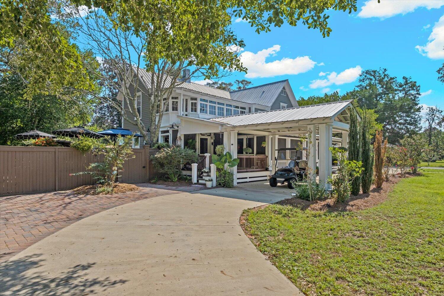 TOWN OF DEFUNIAK SPRINGS - Residential