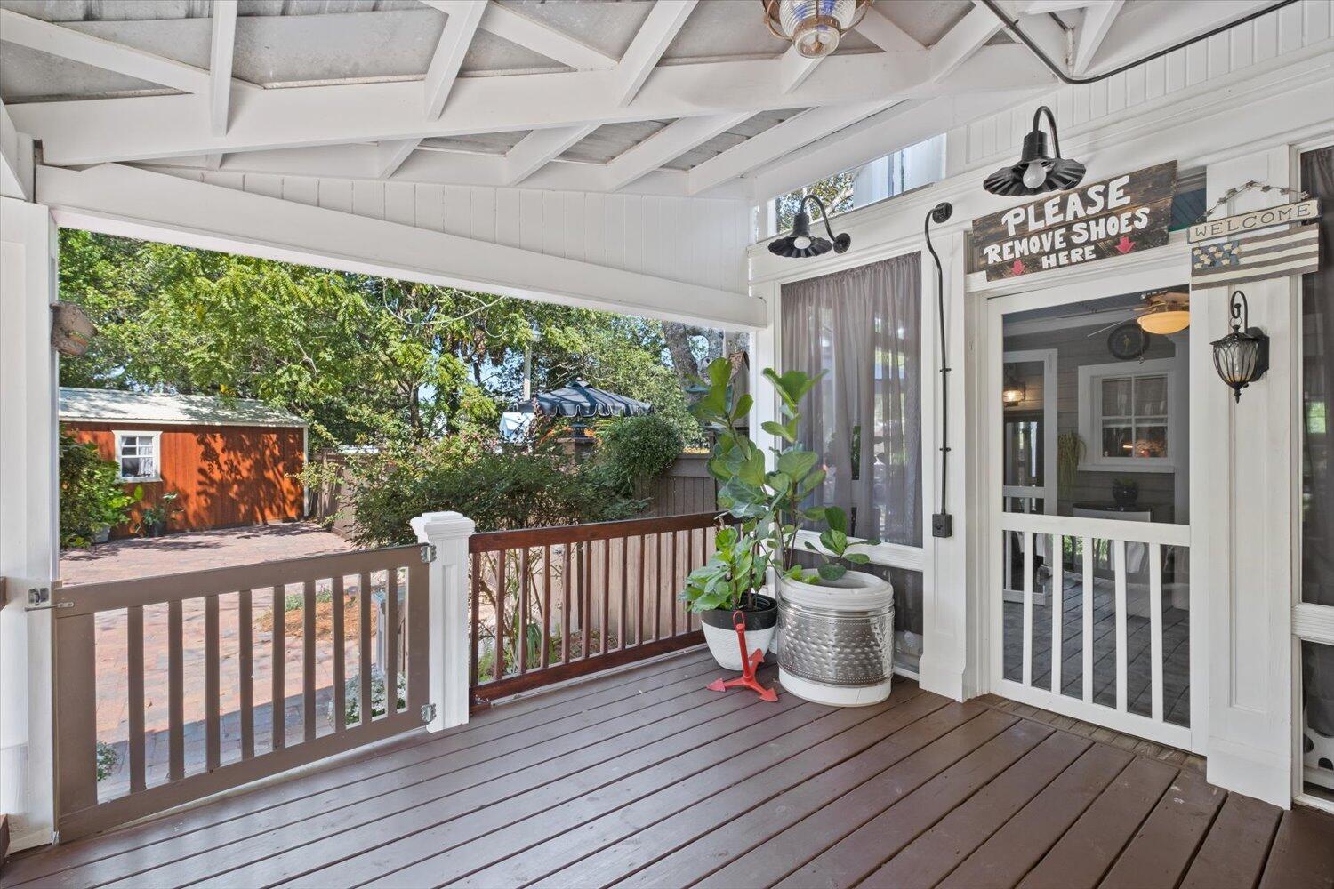 TOWN OF DEFUNIAK SPRINGS - Residential