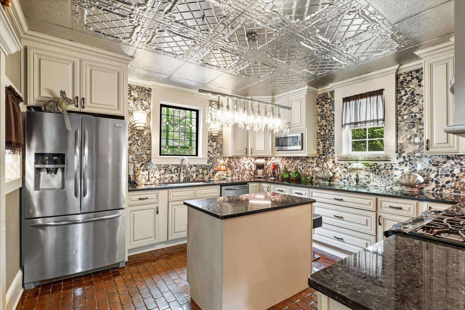 TOWN OF DEFUNIAK SPRINGS - Residential