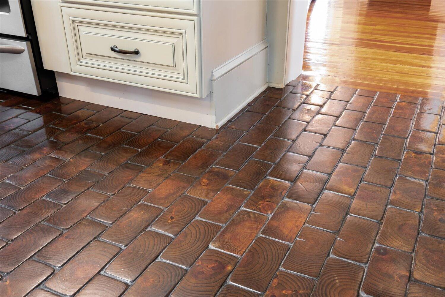 TOWN OF DEFUNIAK SPRINGS - Residential