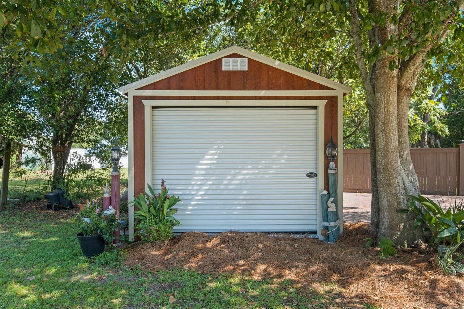 TOWN OF DEFUNIAK SPRINGS - Residential