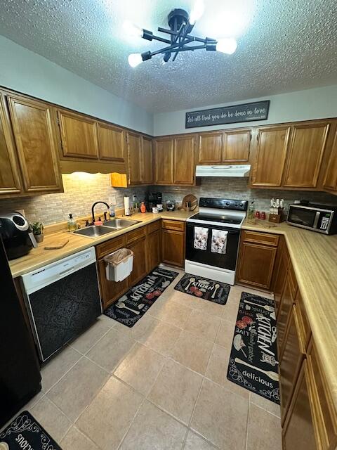 WOODHAM MANOR 3RD ADDN - Residential Lease