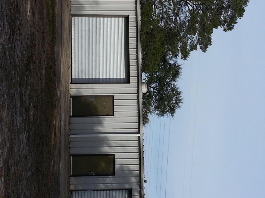 LARGE 25' X 40' OPEN WHSE WITH BATHROOM..ONE PERSONNEL DOOR AND ONE OVERHEAD DOOR..NO AUTO RELATED OR HAZARDOUS CHEMICAL BASED BUSINESSES ALLOWED..TENANT'S WATER/SEWER AND ELECTRICITY INCLUDED IN RENT..
