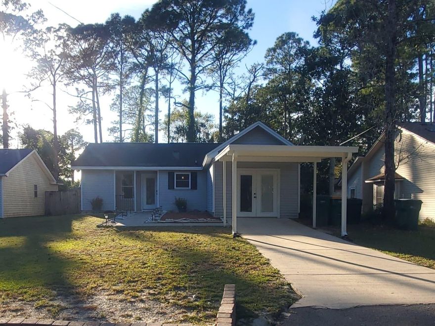 Freshly remodeled, traditional home with 4 bedrooms, 2 bathrooms and a spacious backyard for entertaining.  A must see in Niceville. A great starter home for families. All buyers must verify measurements.