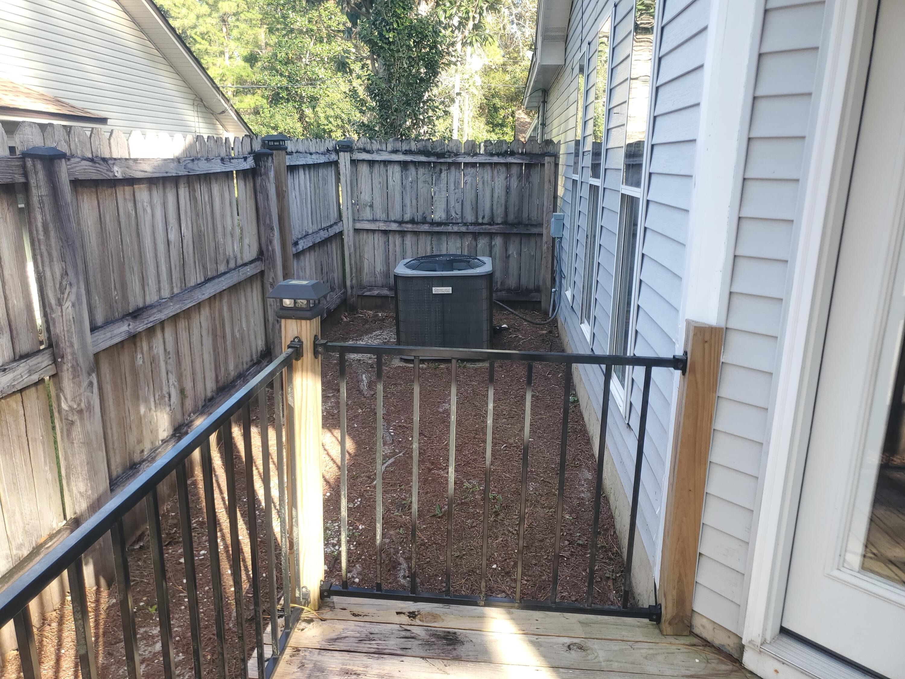 VALPARAISO PINECREST 6 - Residential