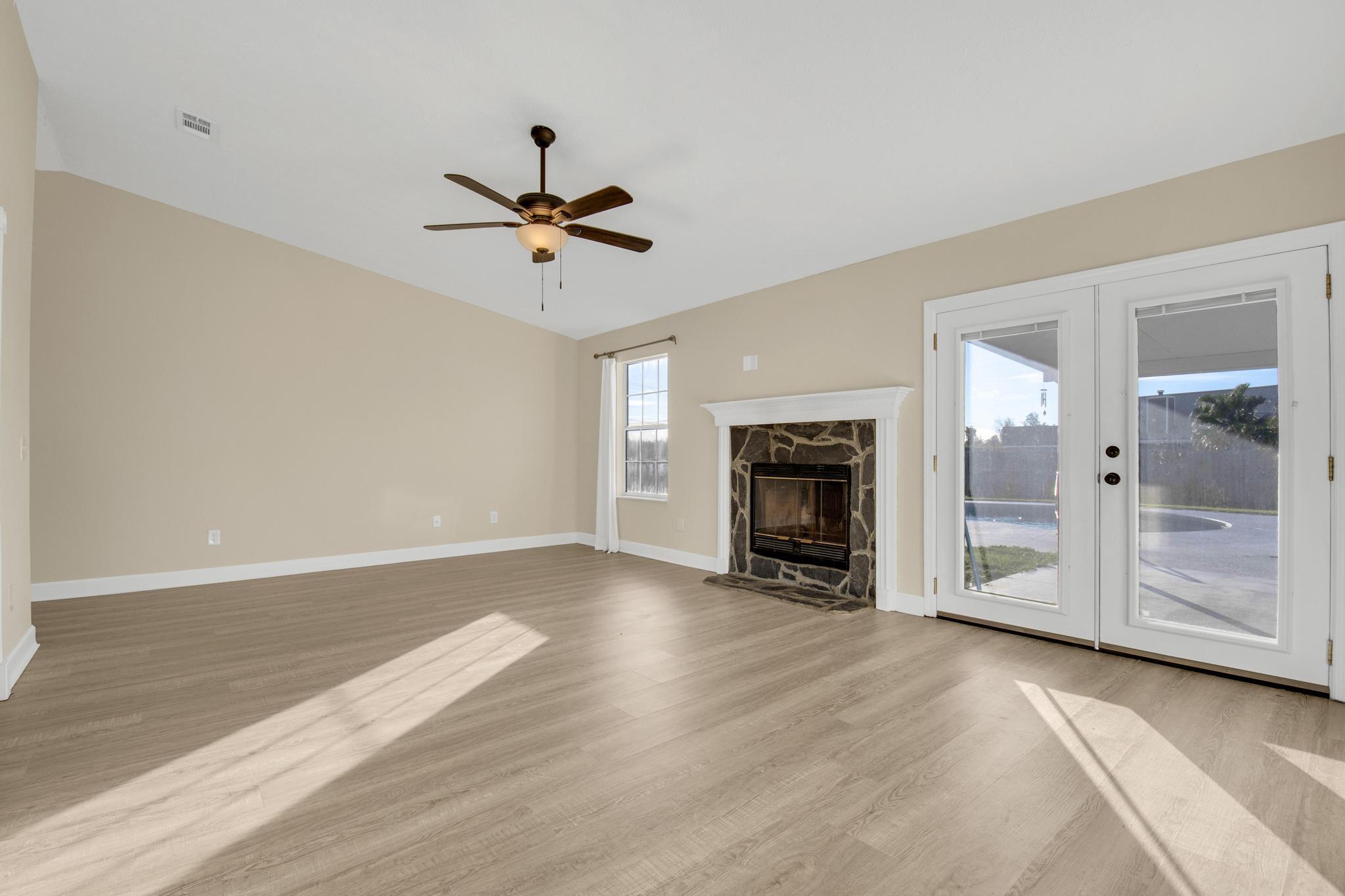 DERBY WOODS - Residential