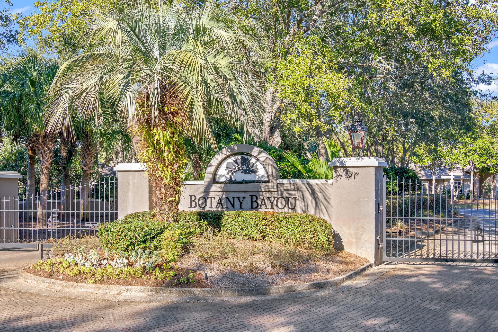 BOTANY BAYOU - Residential