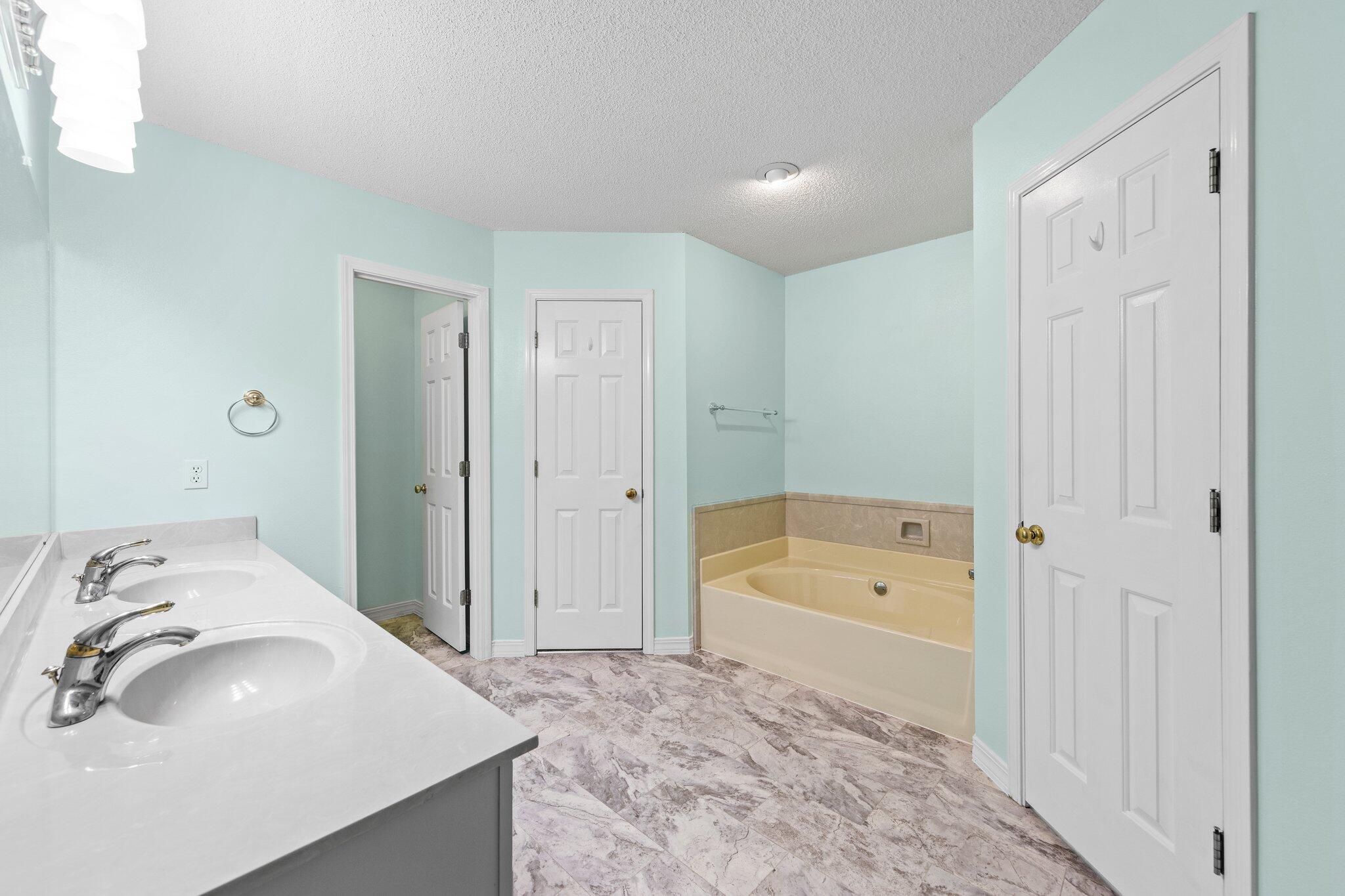 TALL TIMBERS ESTATES - Residential