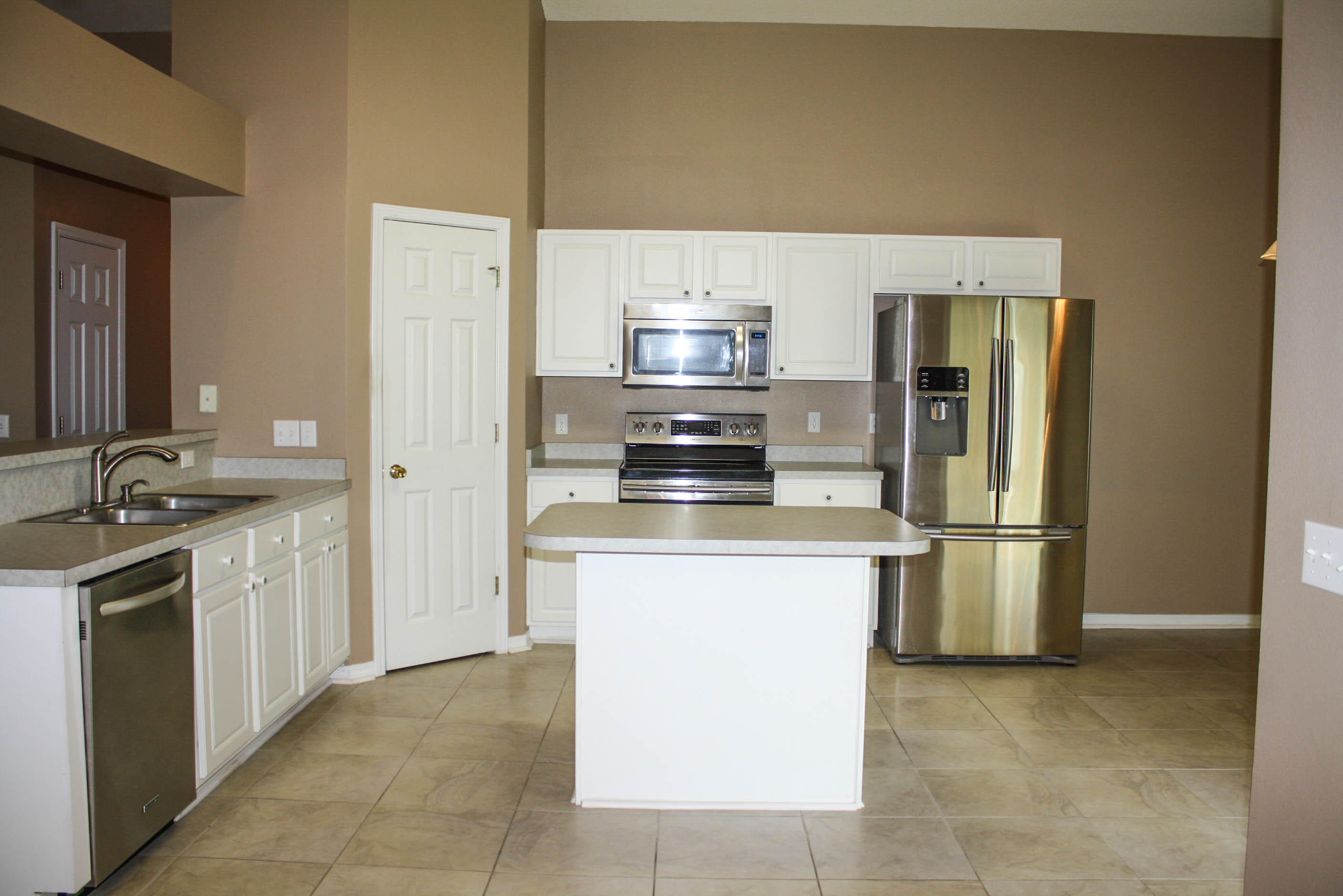 HIDDEN SHORES - Residential