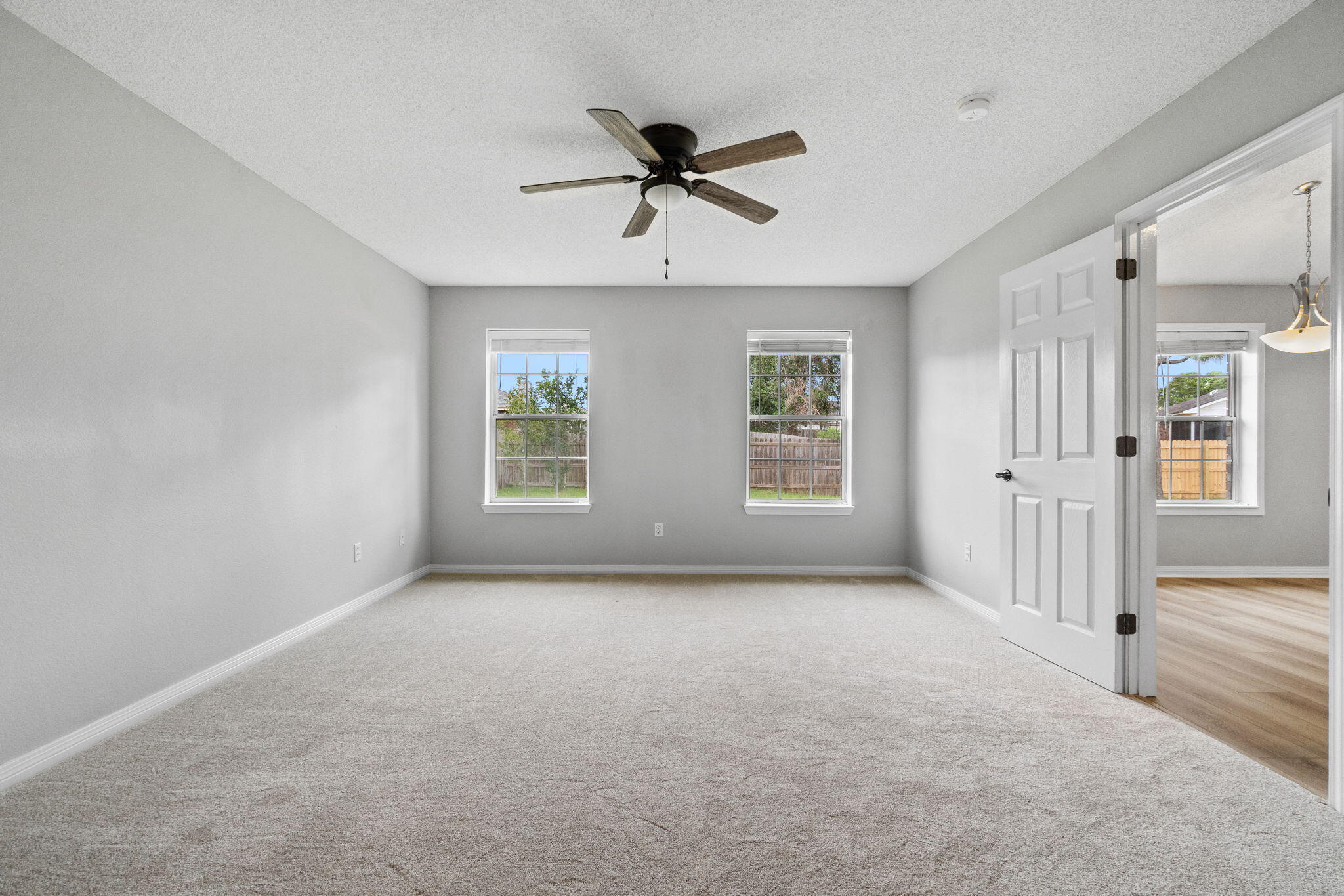 EMERALD SHORES - Residential