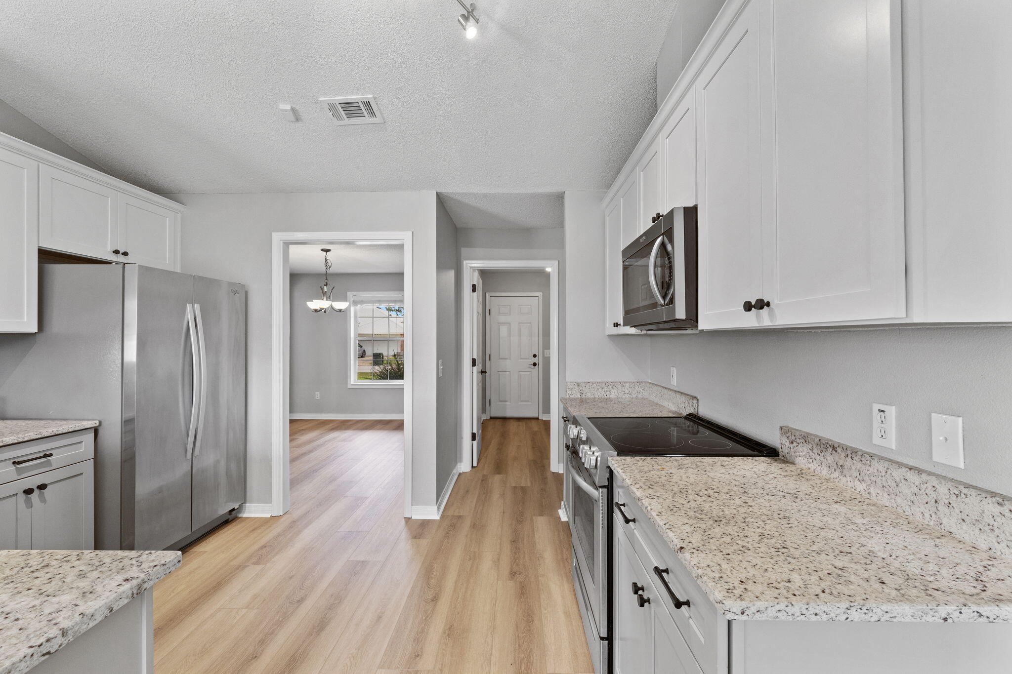 EMERALD SHORES - Residential