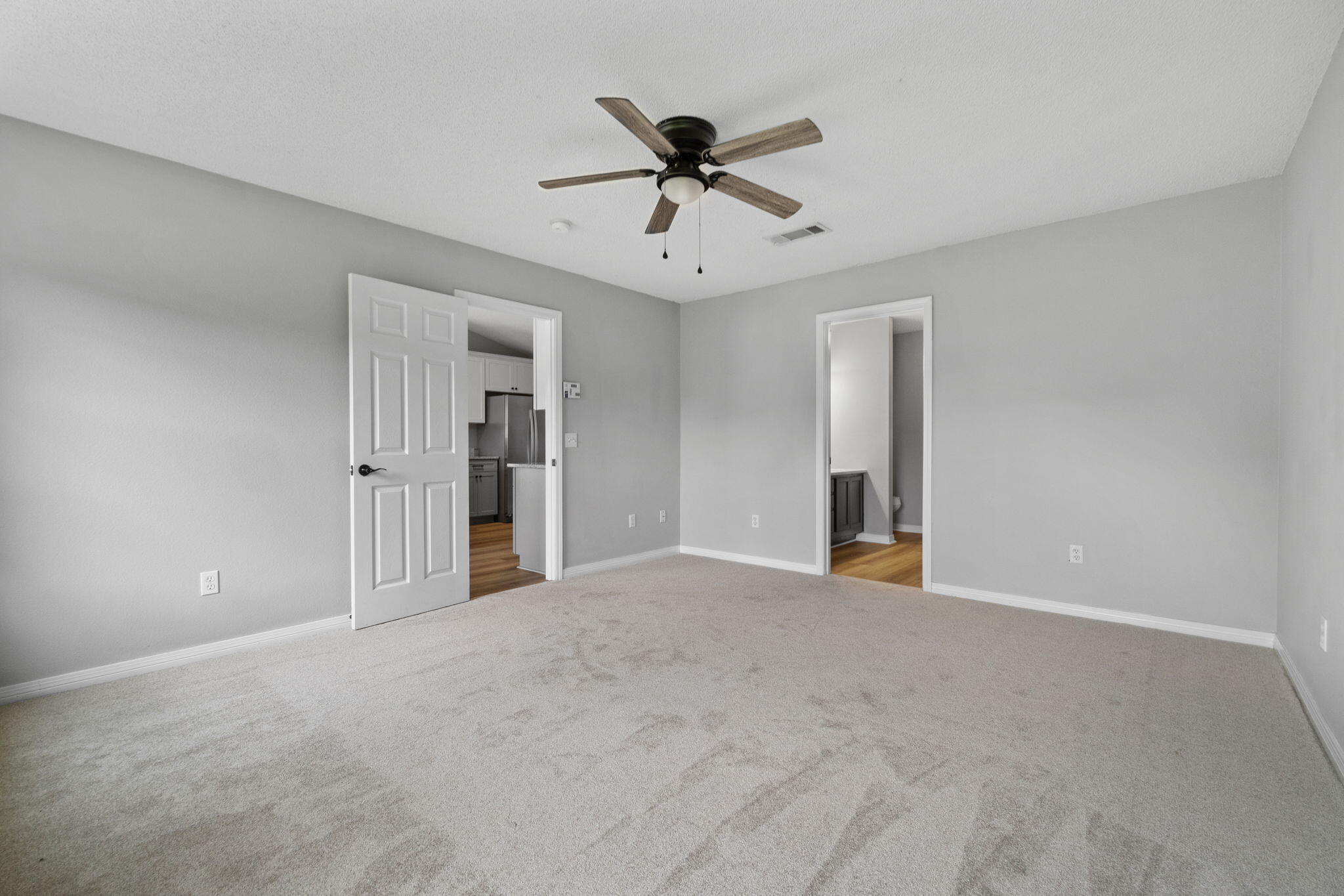 EMERALD SHORES - Residential