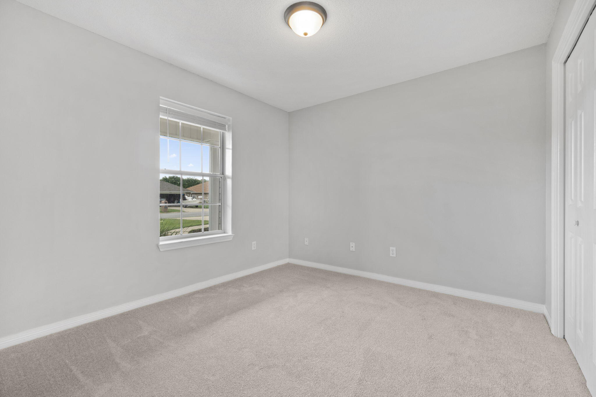 EMERALD SHORES - Residential