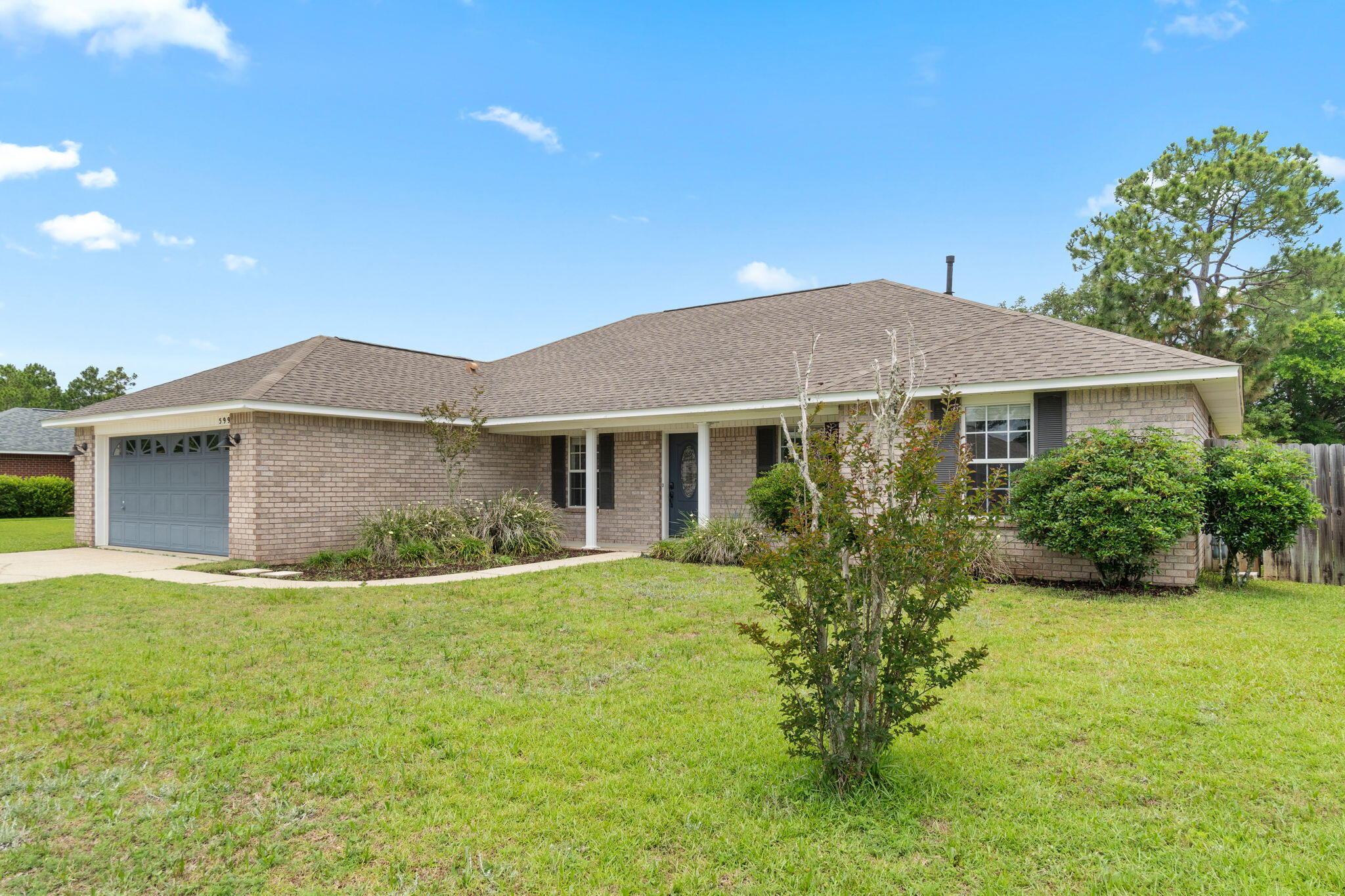 EMERALD SHORES - Residential