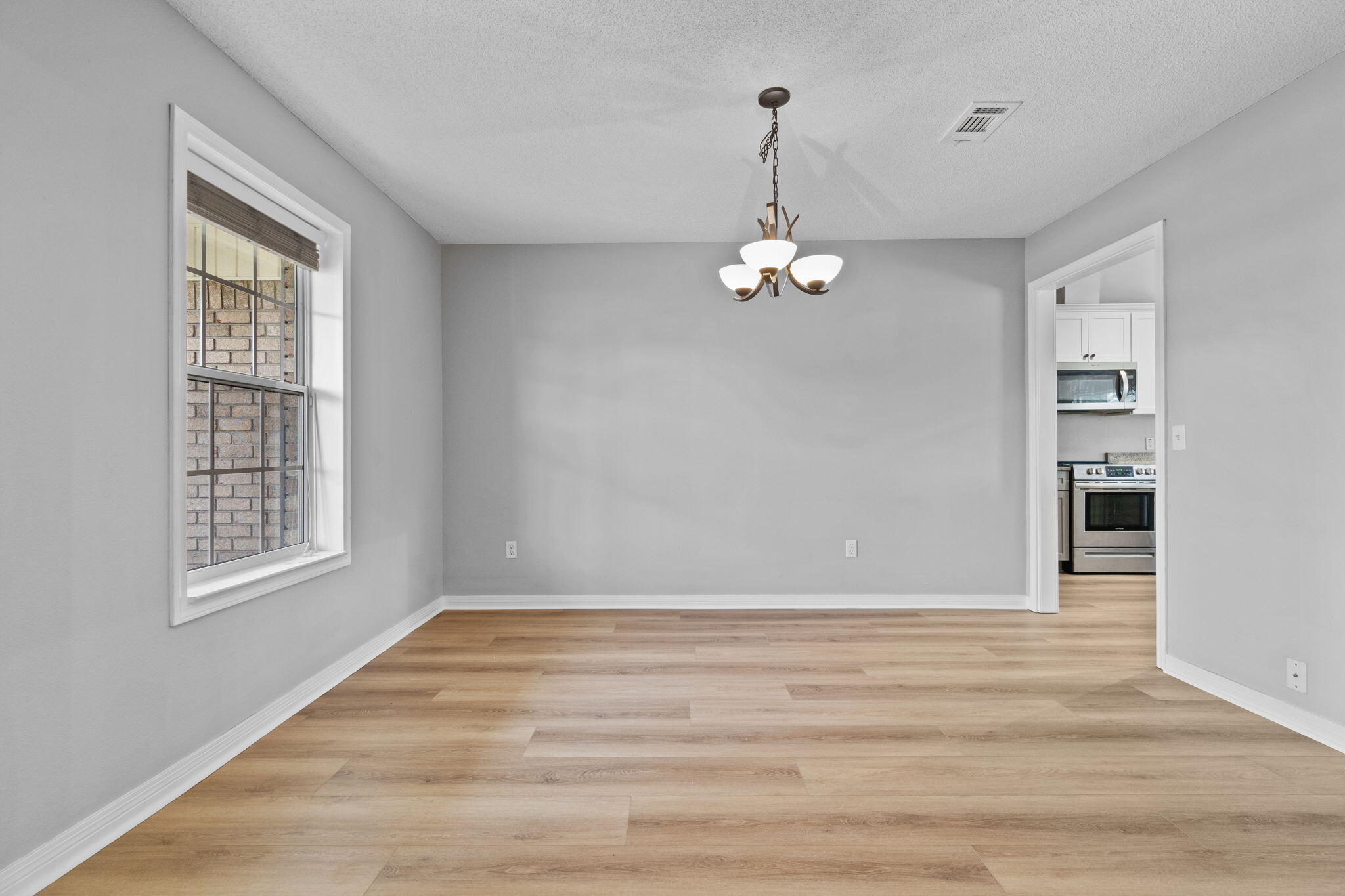 EMERALD SHORES - Residential
