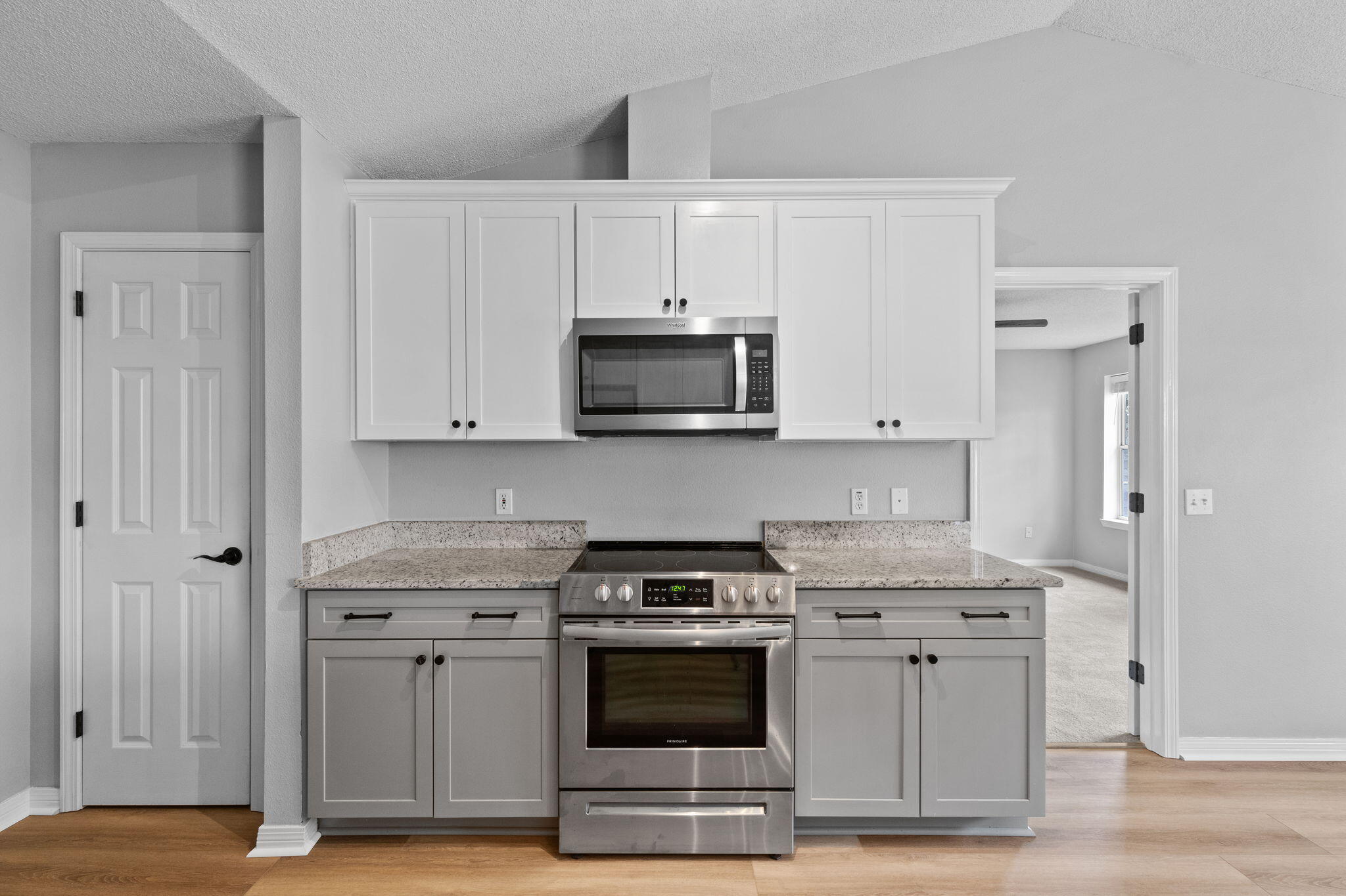 EMERALD SHORES - Residential