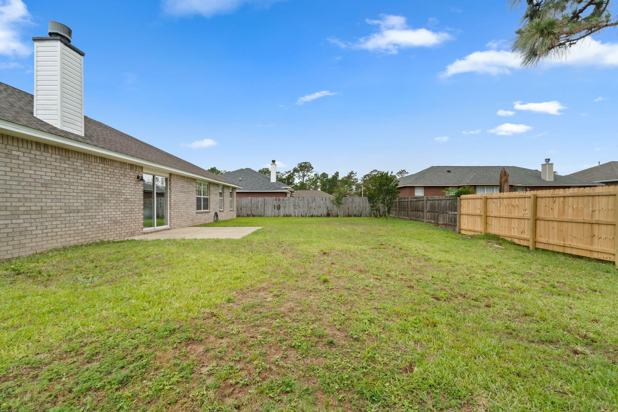 EMERALD SHORES - Residential