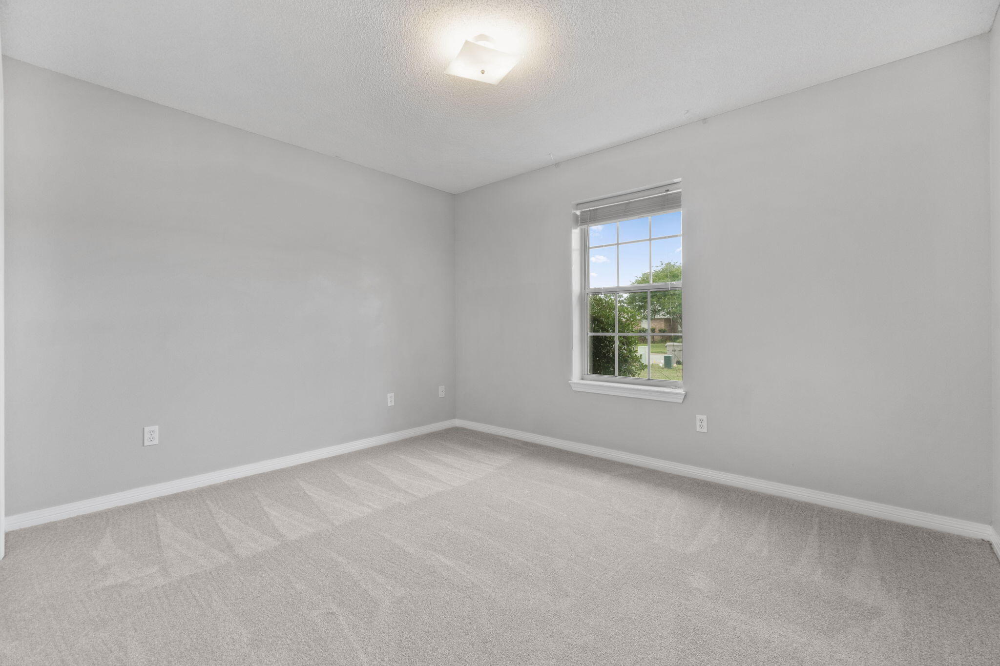 EMERALD SHORES - Residential