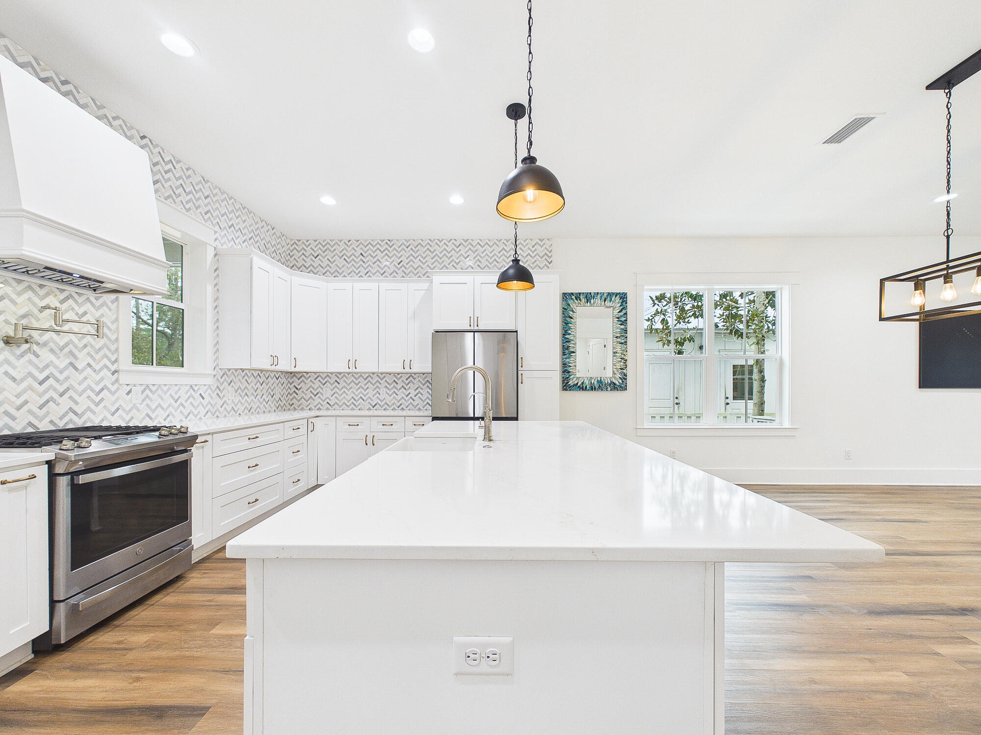 MAGNOLIA BEACH - Residential